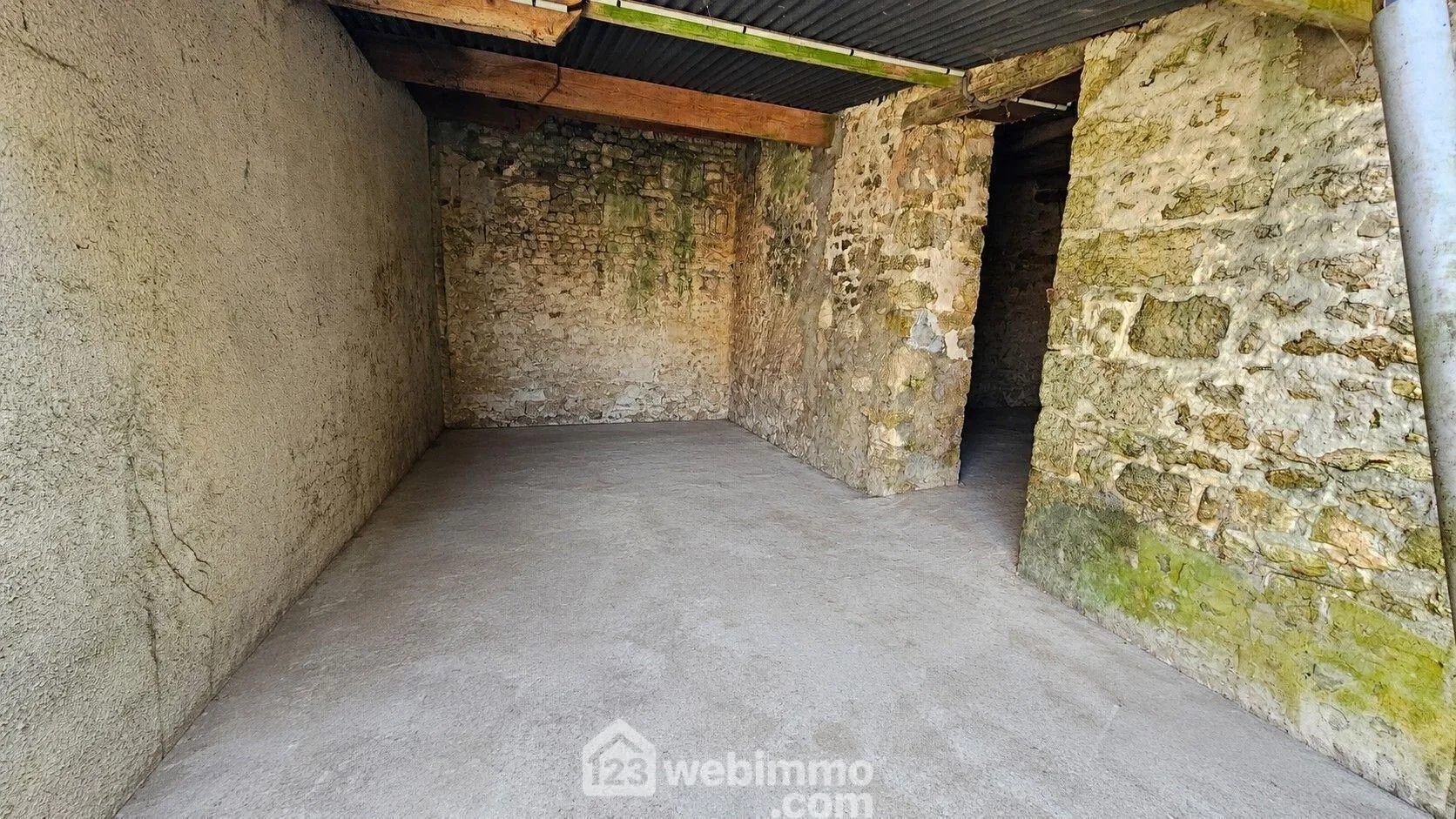 Maison en pierre de 120 m² avec jardin intime à Larchant 