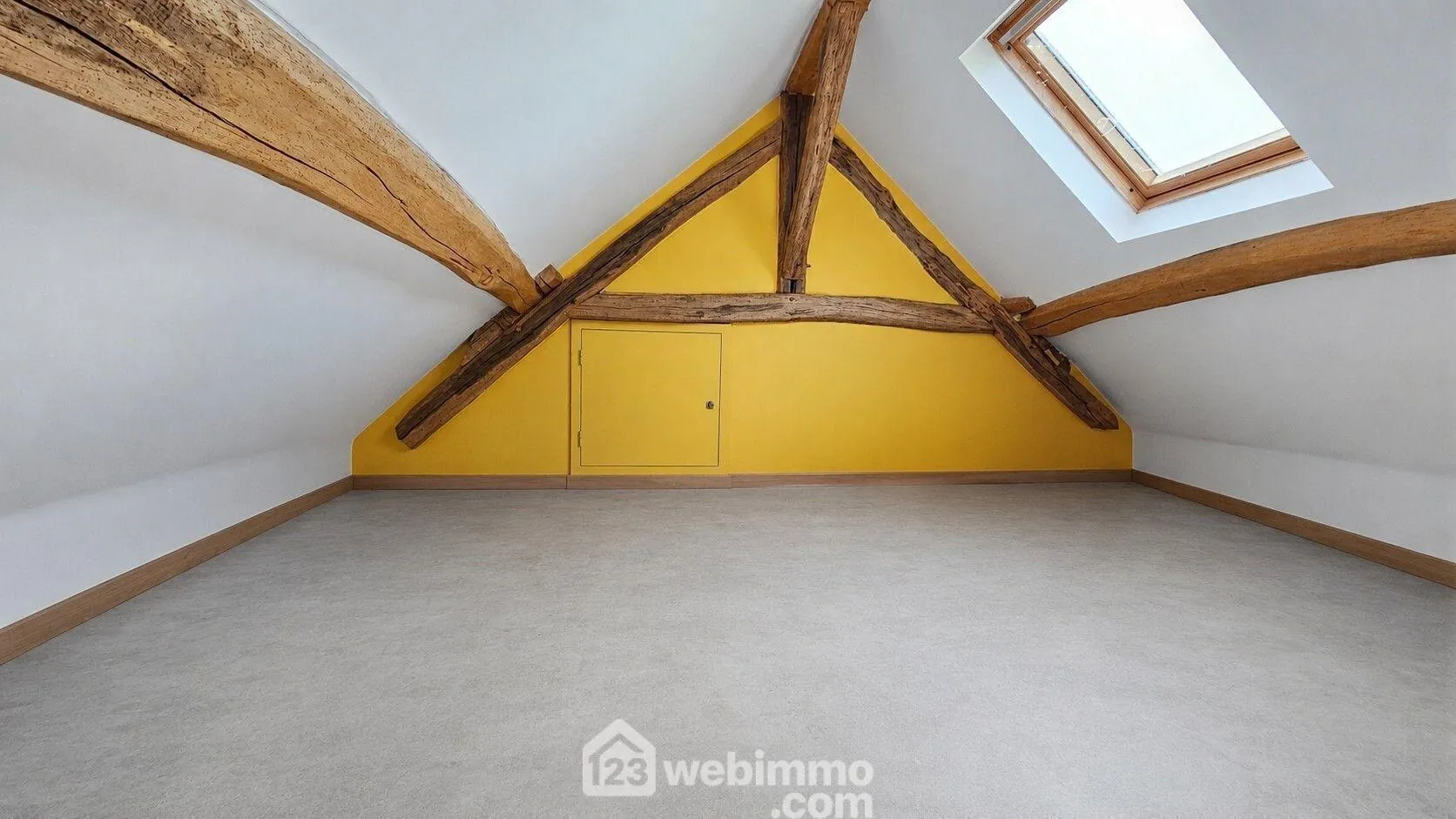 Maison en pierre de 120 m² avec jardin intime à Larchant 