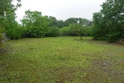 Terrain constructible de 900 m² à Campugnan - Opportunité à saisir