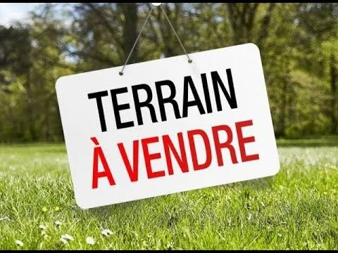 Terrain constructible à Bazas près de Langon avec services à proximité