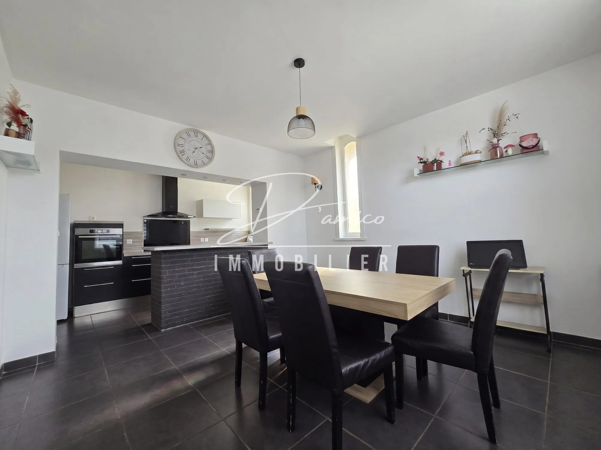 Maison 3 chambres plein sud avec jardin et sous-sol à Cambrai