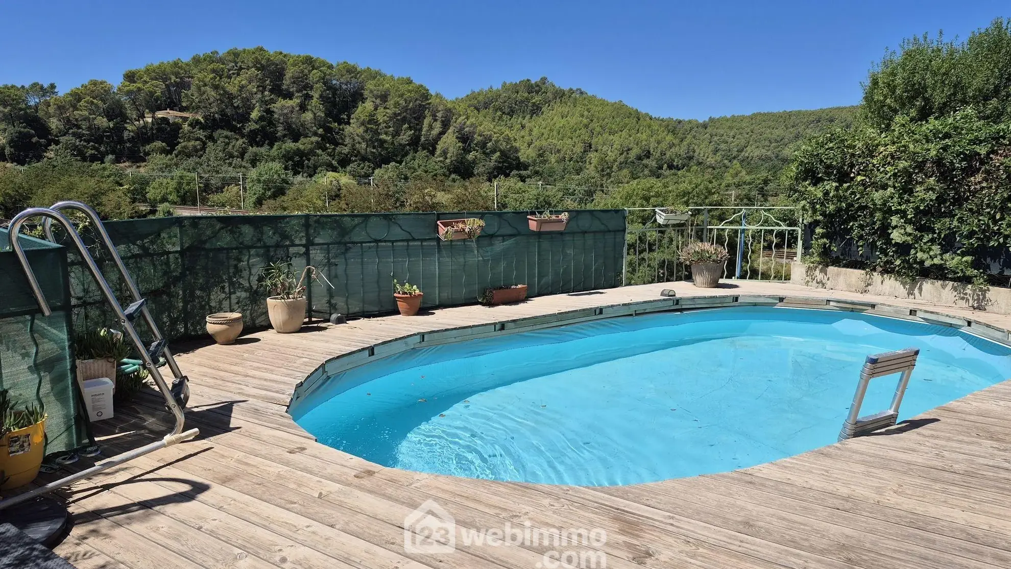 Maison de village lumineuse avec piscine et vue à Gonfaron