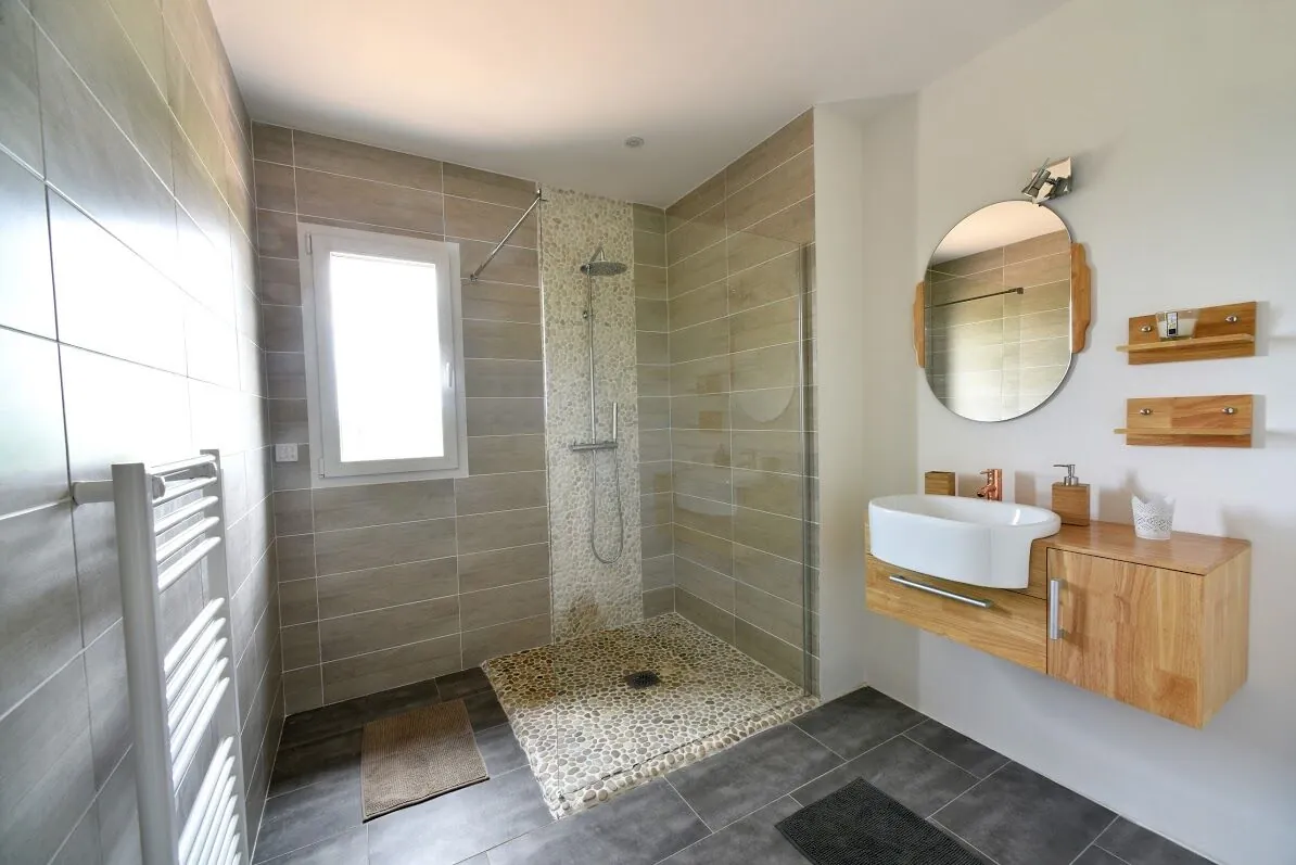 Maison neuve plain-pied avec 3 chambres à Toulenne - Projet personnalisable