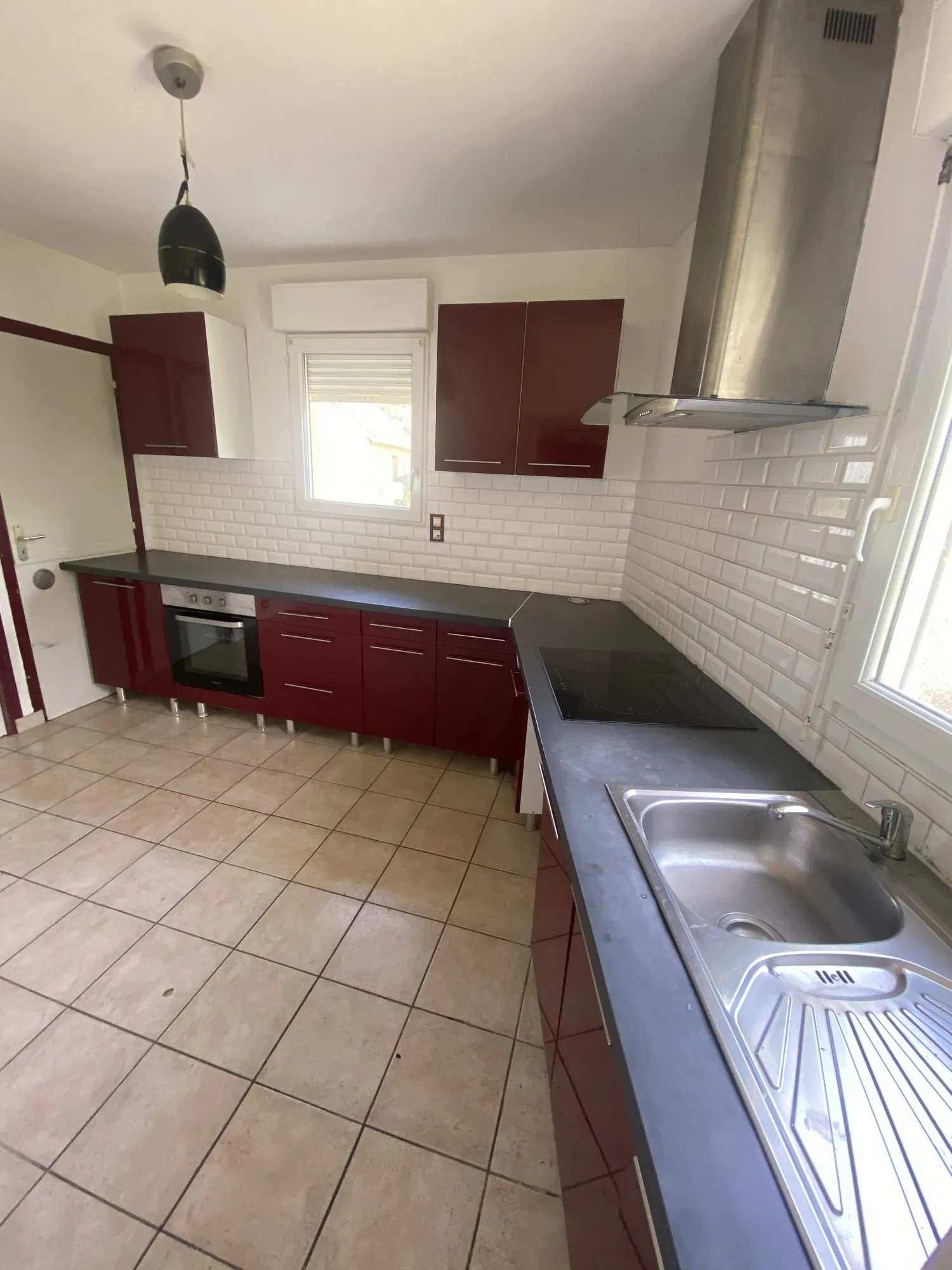 Grande maison en campagne à Messac avec dépendance et terrain 