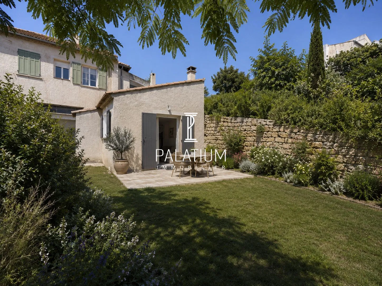 Maison de plain-pied avec jardin et potentiel locatif à Gréoux-les-Bains