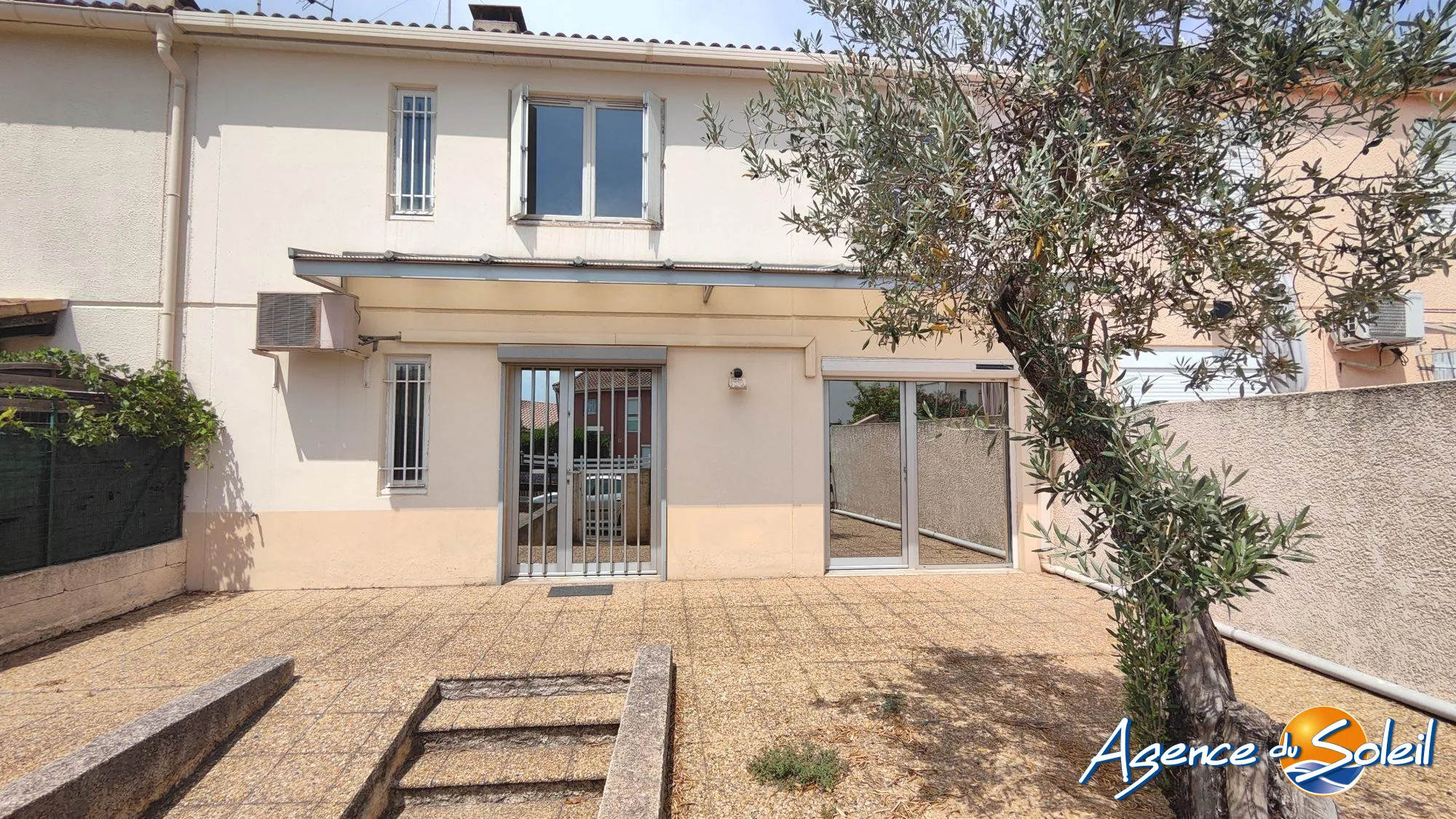 Maison de 92m² à Béziers avec potentiel de rénovation et utilisation mixte