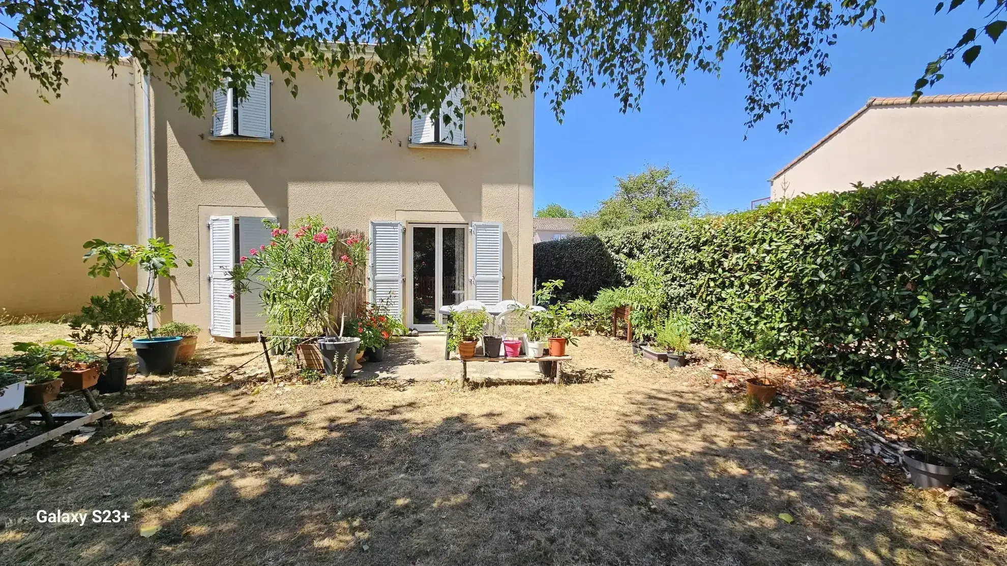 Pavillon à Niort dans un quartier résidentiel et calme avec jardin et garage 