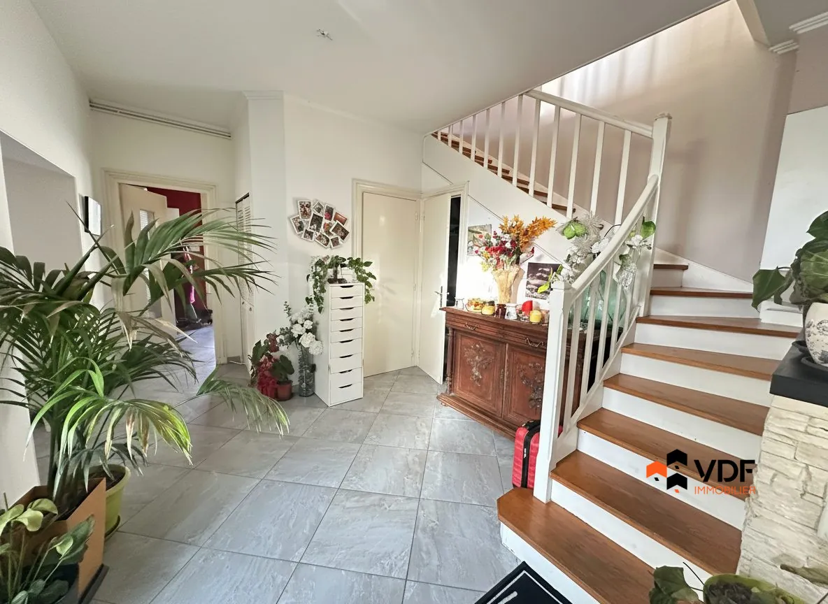 Maison à vendre au Coteau - 137 m², jardin, terrasse, garage 