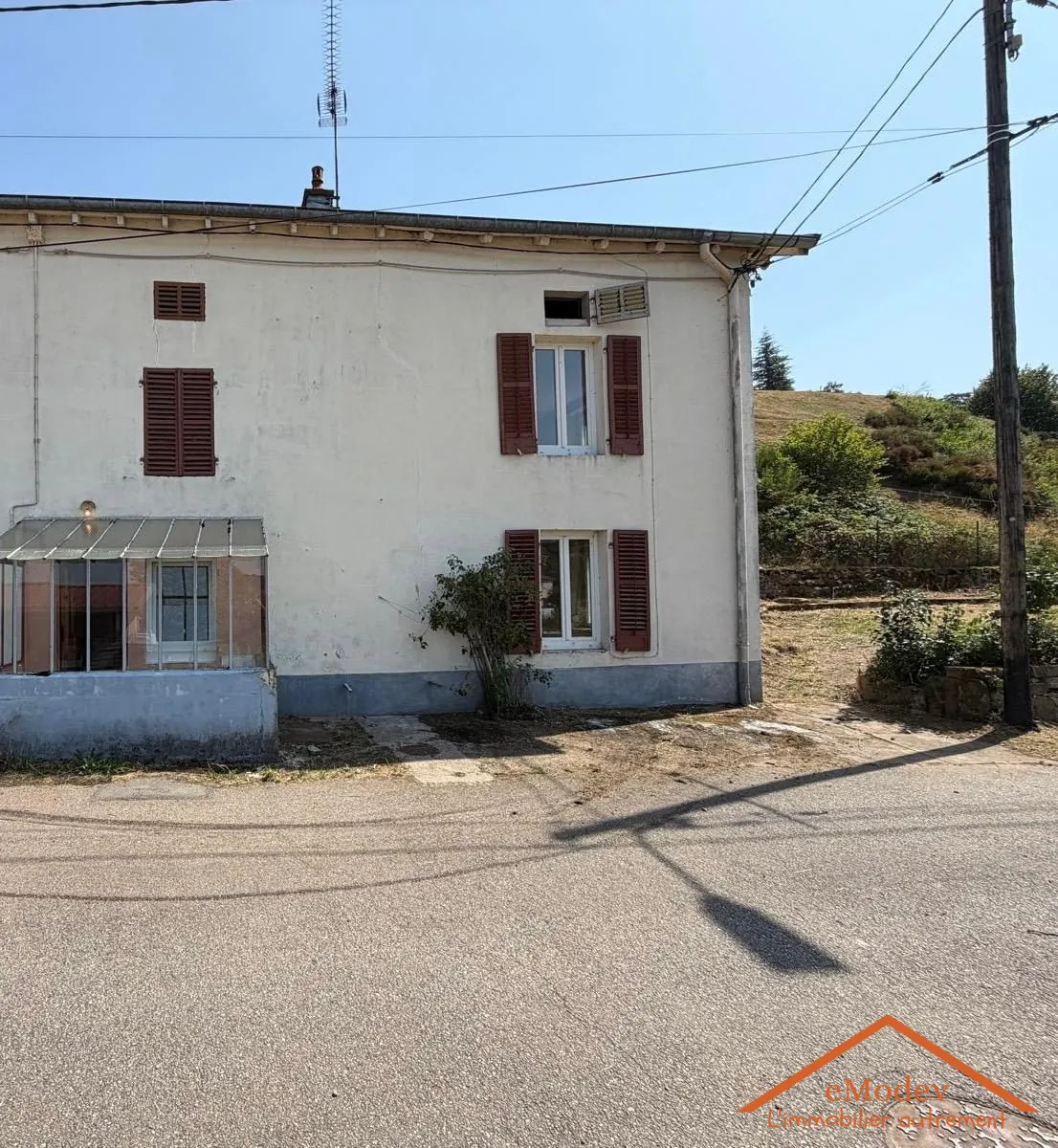 Maison à rénover de 132 m² à Arches - Potentiel d'investissement ou résidence principale