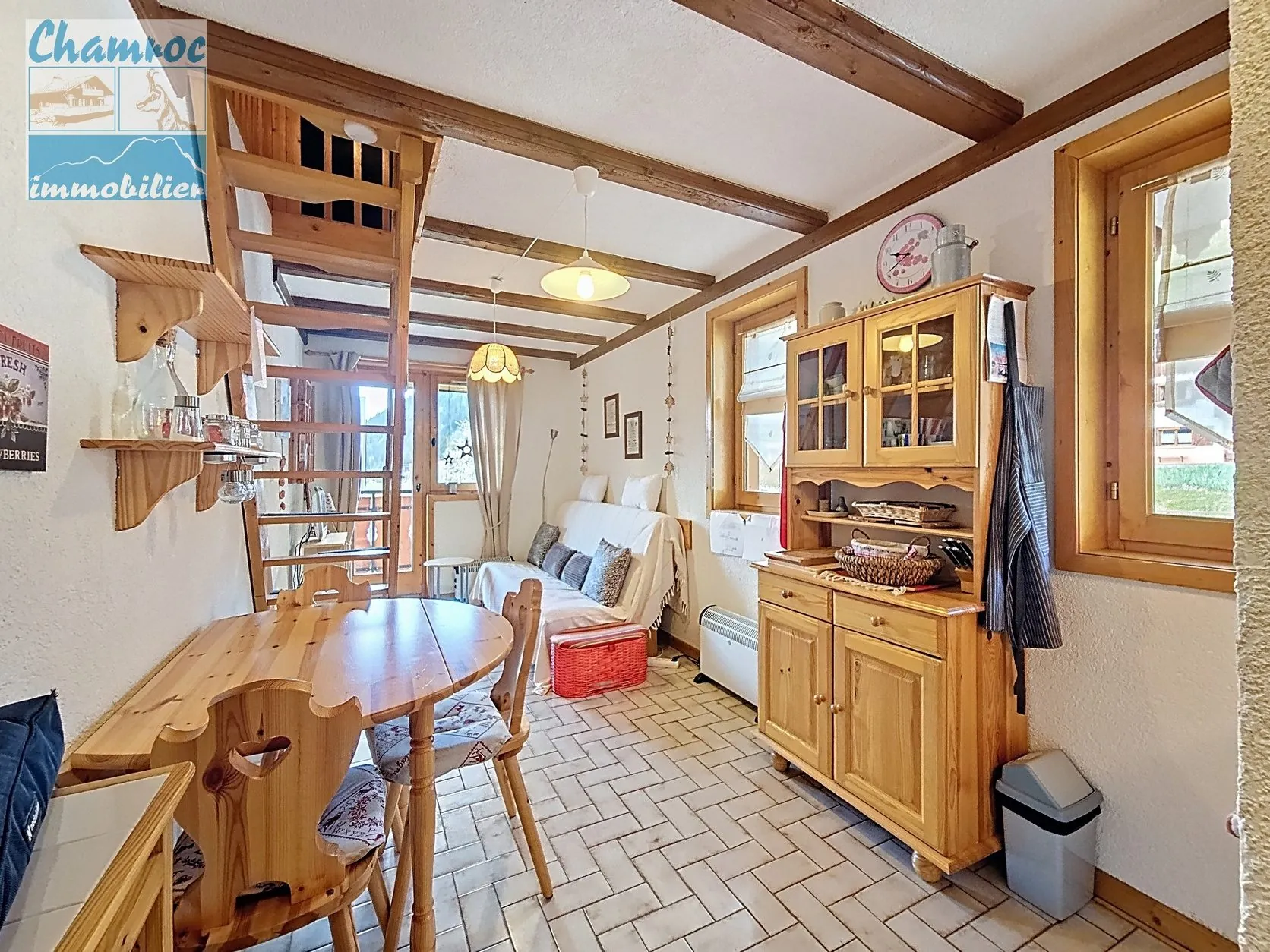 Appartement lumineux à vendre à Châtel avec vue montagne, balcon et parking