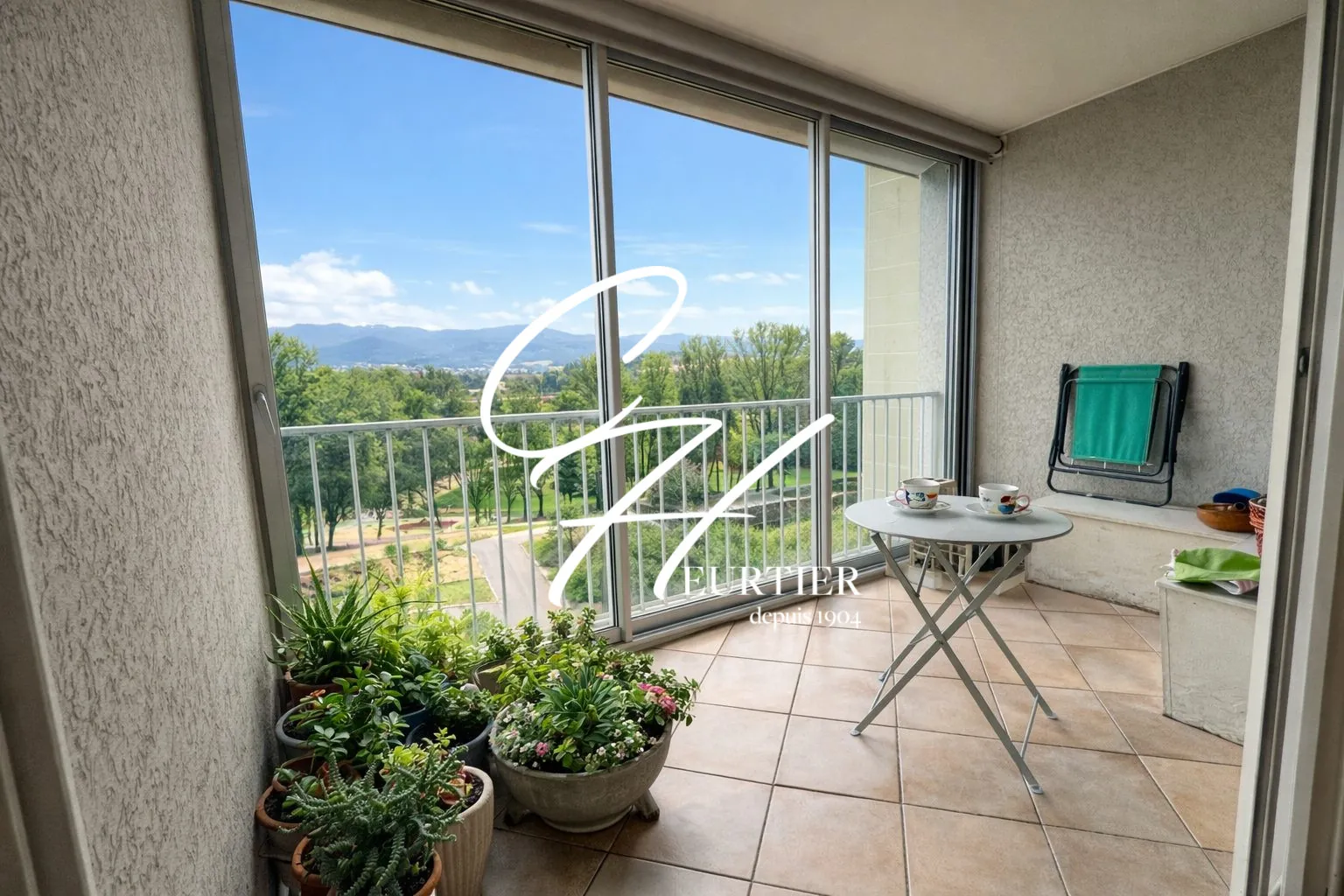 Appartement 4 pièces avec vue panoramique et garage à Grenoble