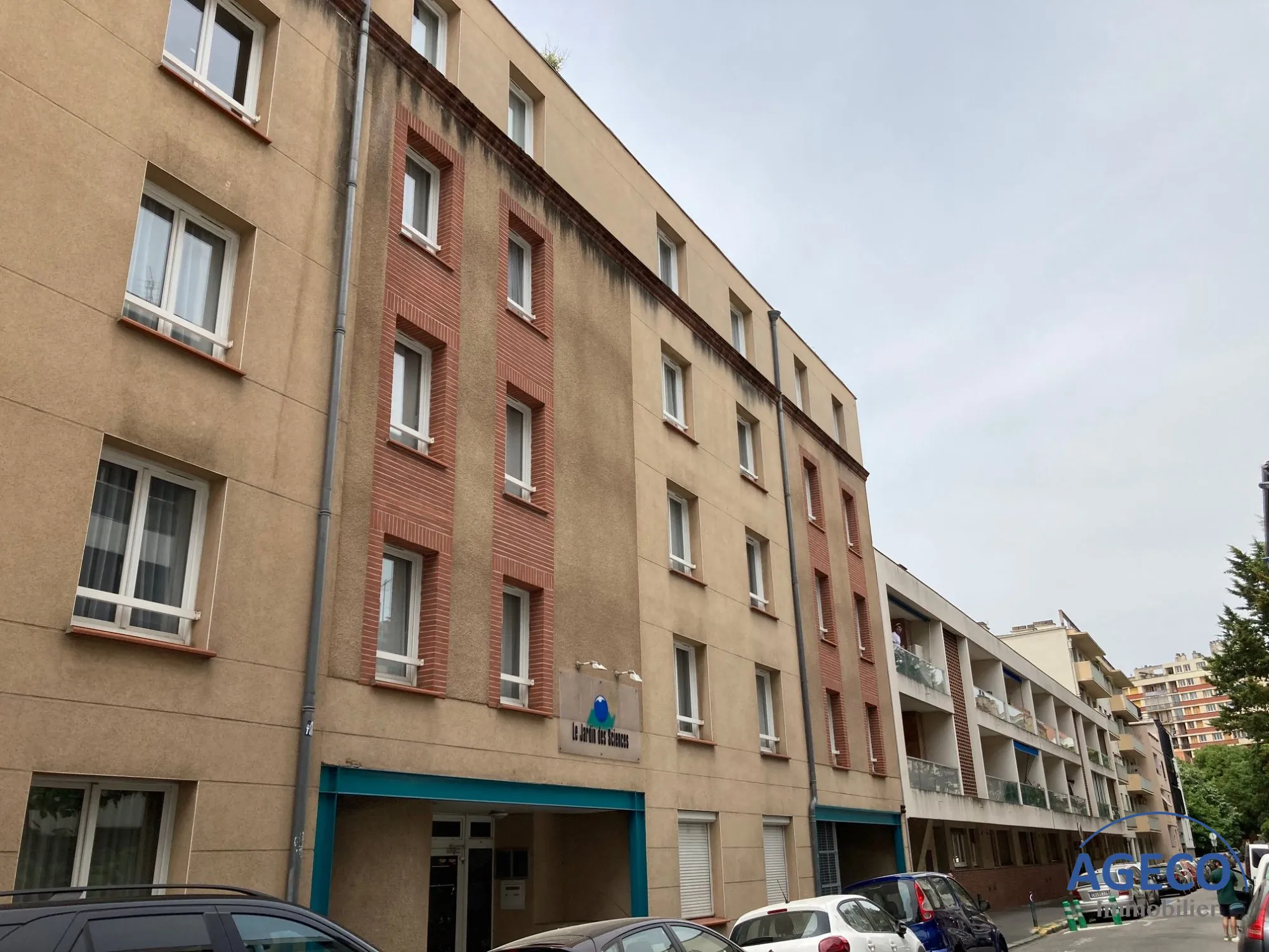 Façade Studio meublé à Toulouse Port Saint Sauveur, idéal étudiant, rénové, avec ascenseur et fibre optique