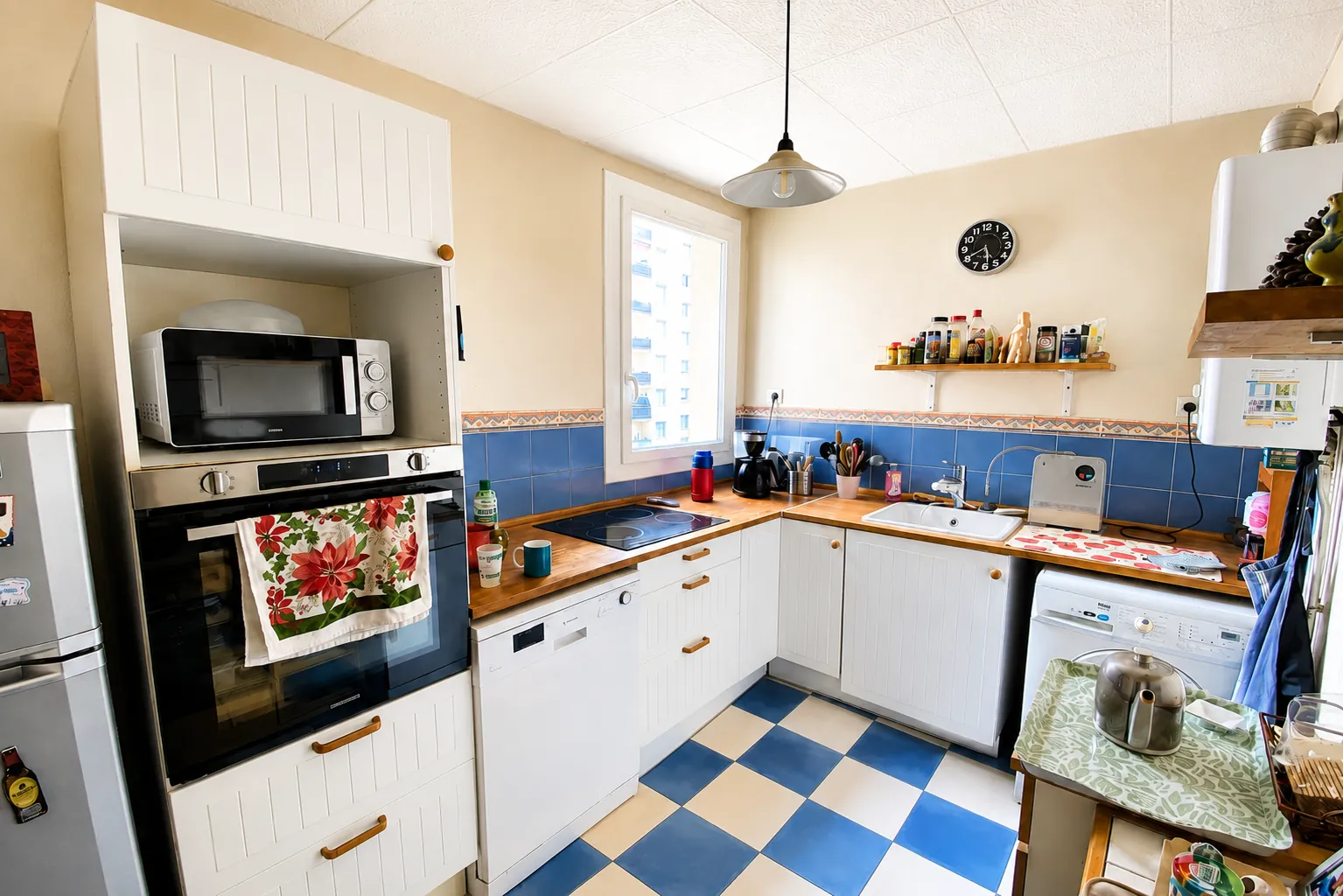 Appartement T4 à Gradignan avec balcon, parking et proximité universités