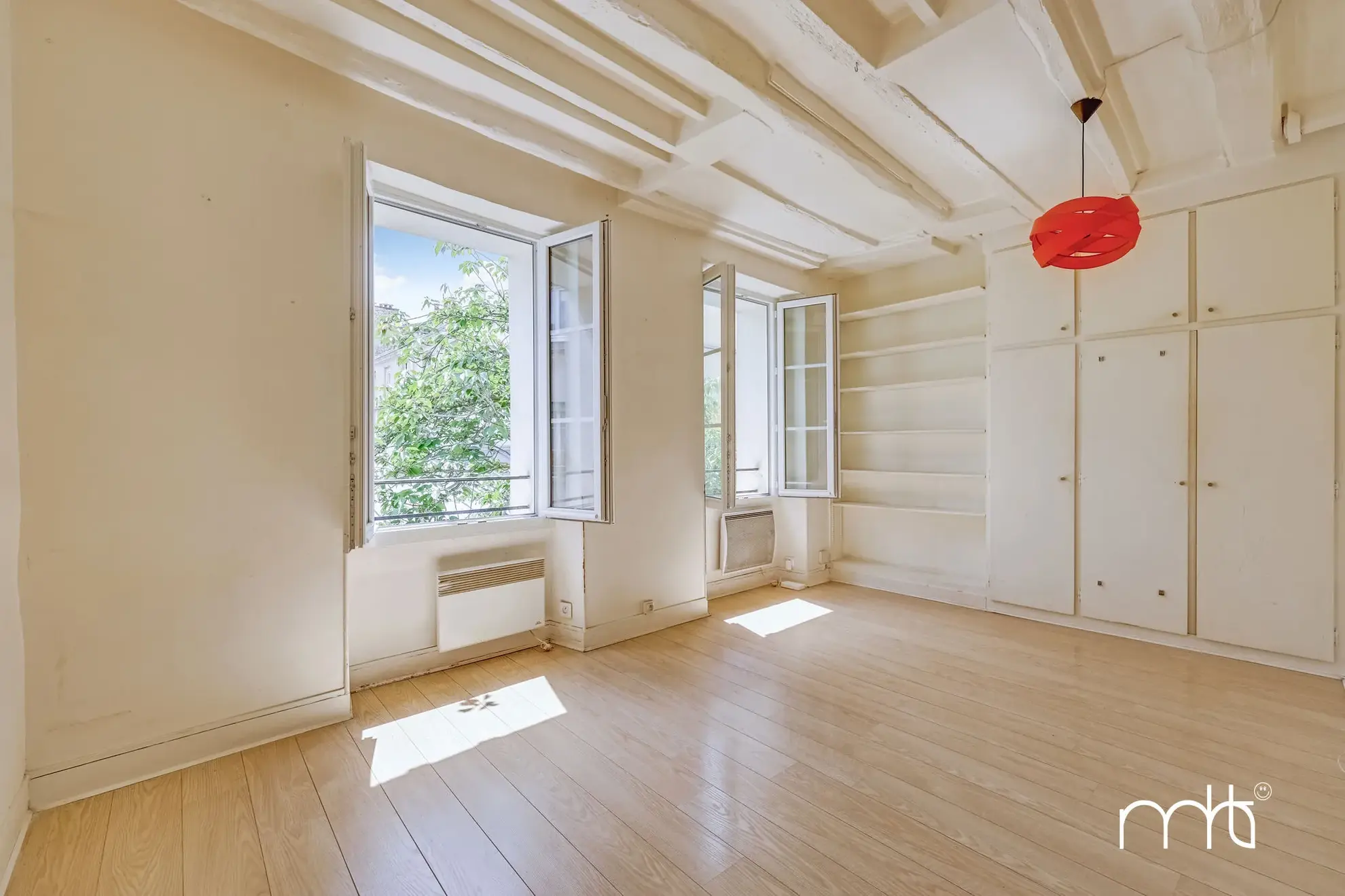 Studio à vendre au cœur de Paris, calme, lumineux, avec travaux - 22,38 m²