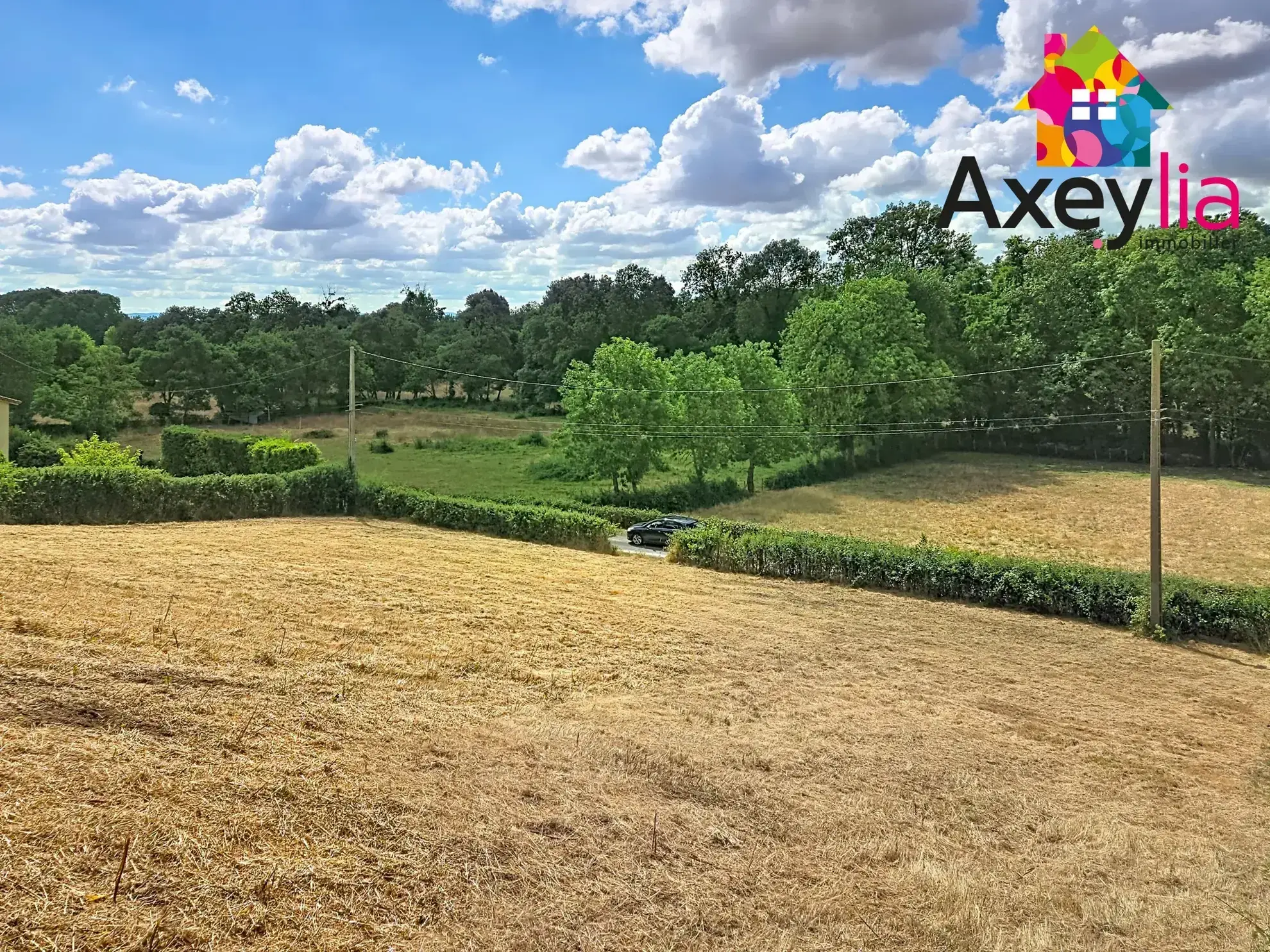 Terrain constructible de 1818 m² à Renaison - Opportunité d'investissement immobilier