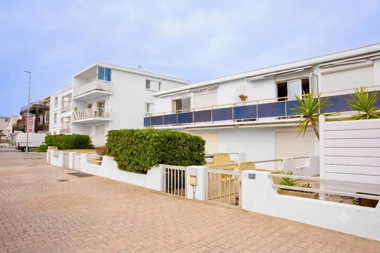 Studio rénové avec terrasse, vue mer et parking privé à Palavas-les-Flots
