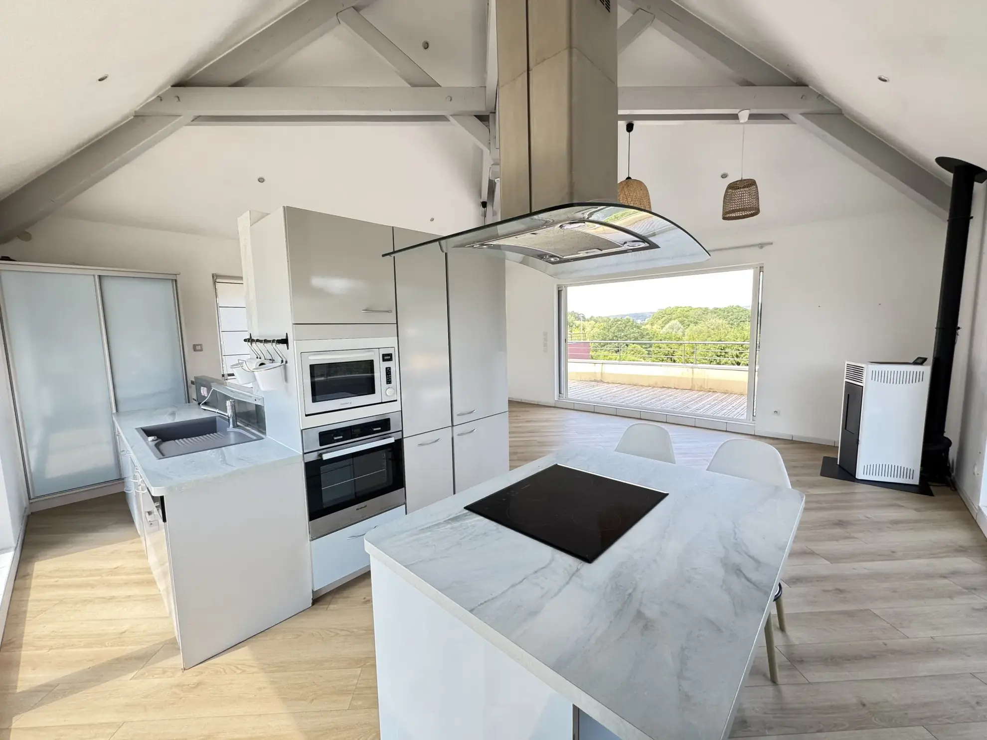 Appartement T5 avec Vue Panoramique sur l'Étang des Forges à Offemont