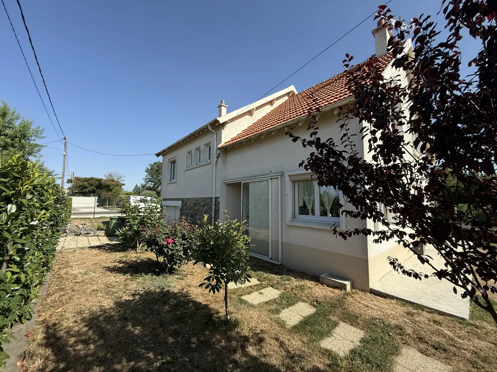 Maison familiale à Rebais (77510) avec terrain arboré et potentiel d'évolution