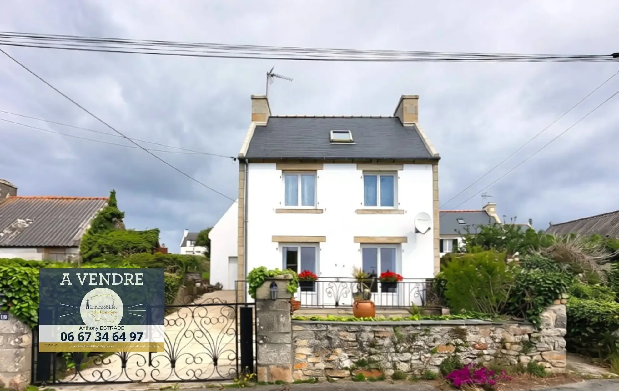 Maison à vendre à Plogoff, proche Pointe du Raz, vue plein sud, potentiel d'aménagement
