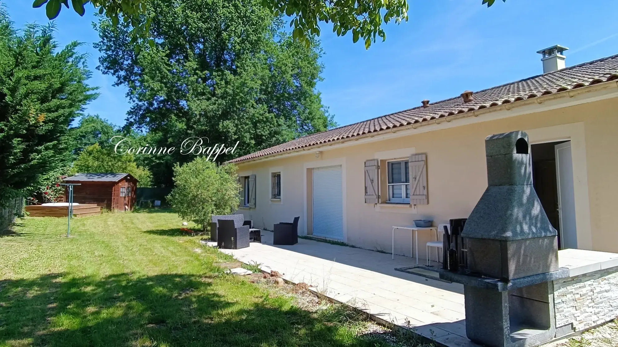 Maison de plain-pied récente à vendre à Bassillac et Auberoche, 3 chambres, garage et jardin