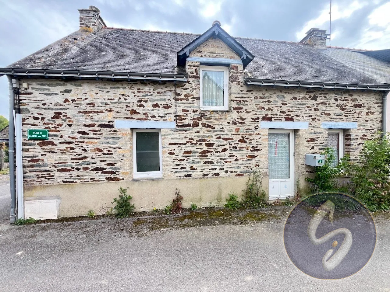 Belle maison ancienne avec jardin, garage et terrasse à Saint-Laurent-sur-Oust