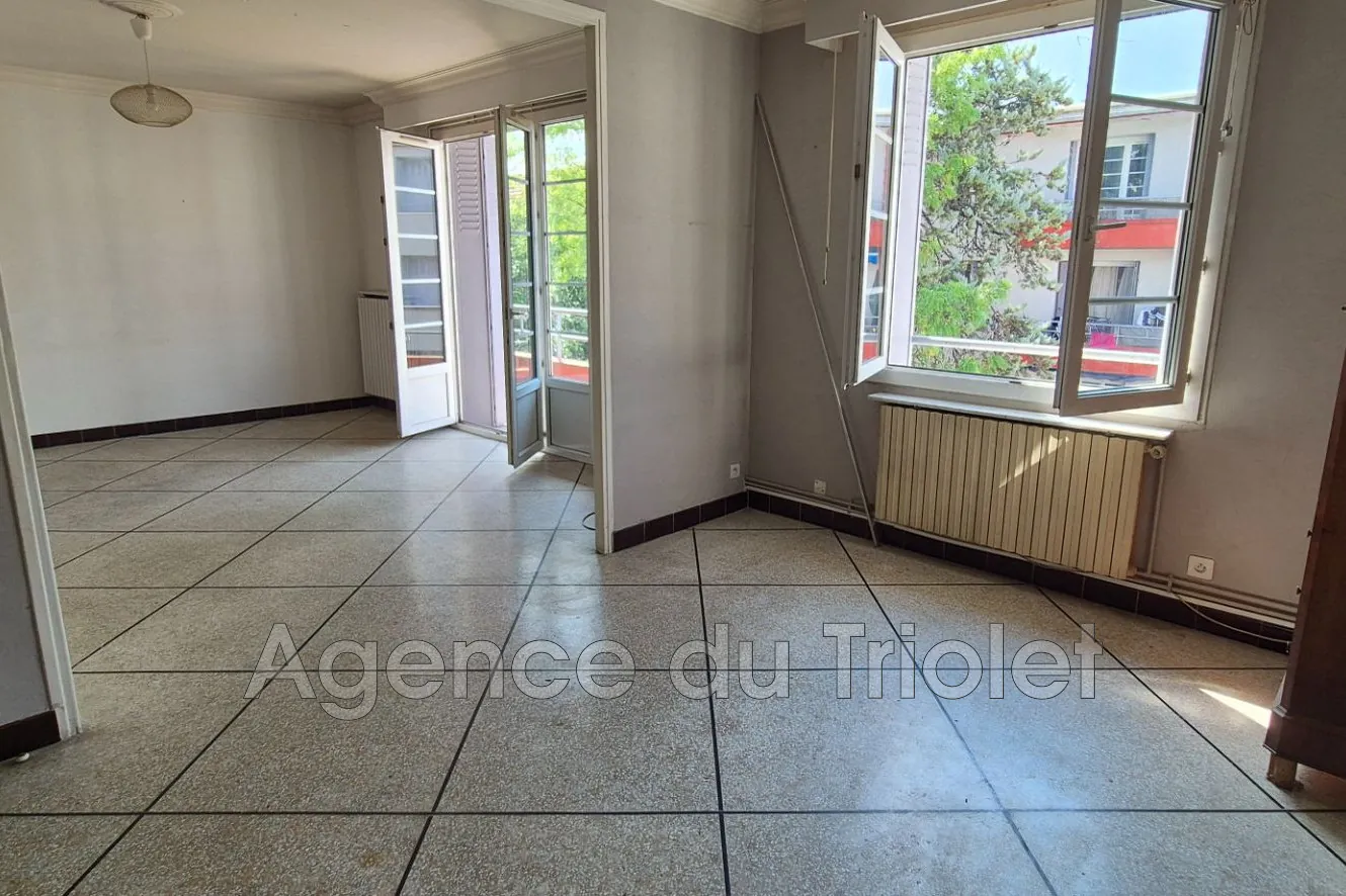 Appartement 4 pièces lumineux à Montpellier avec balcon et garage