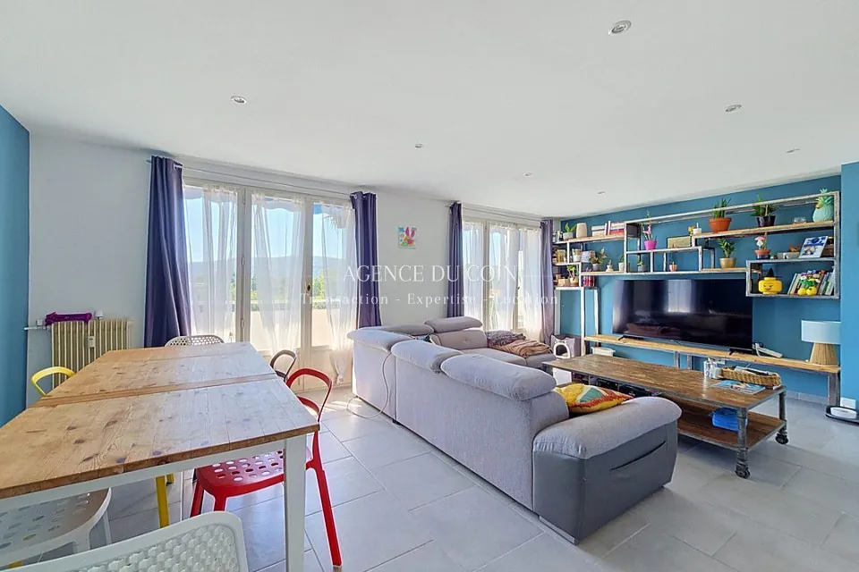 Appartement 2/3 à vendre au centre-ville de Draguignan, 57 m² avec terrasse 