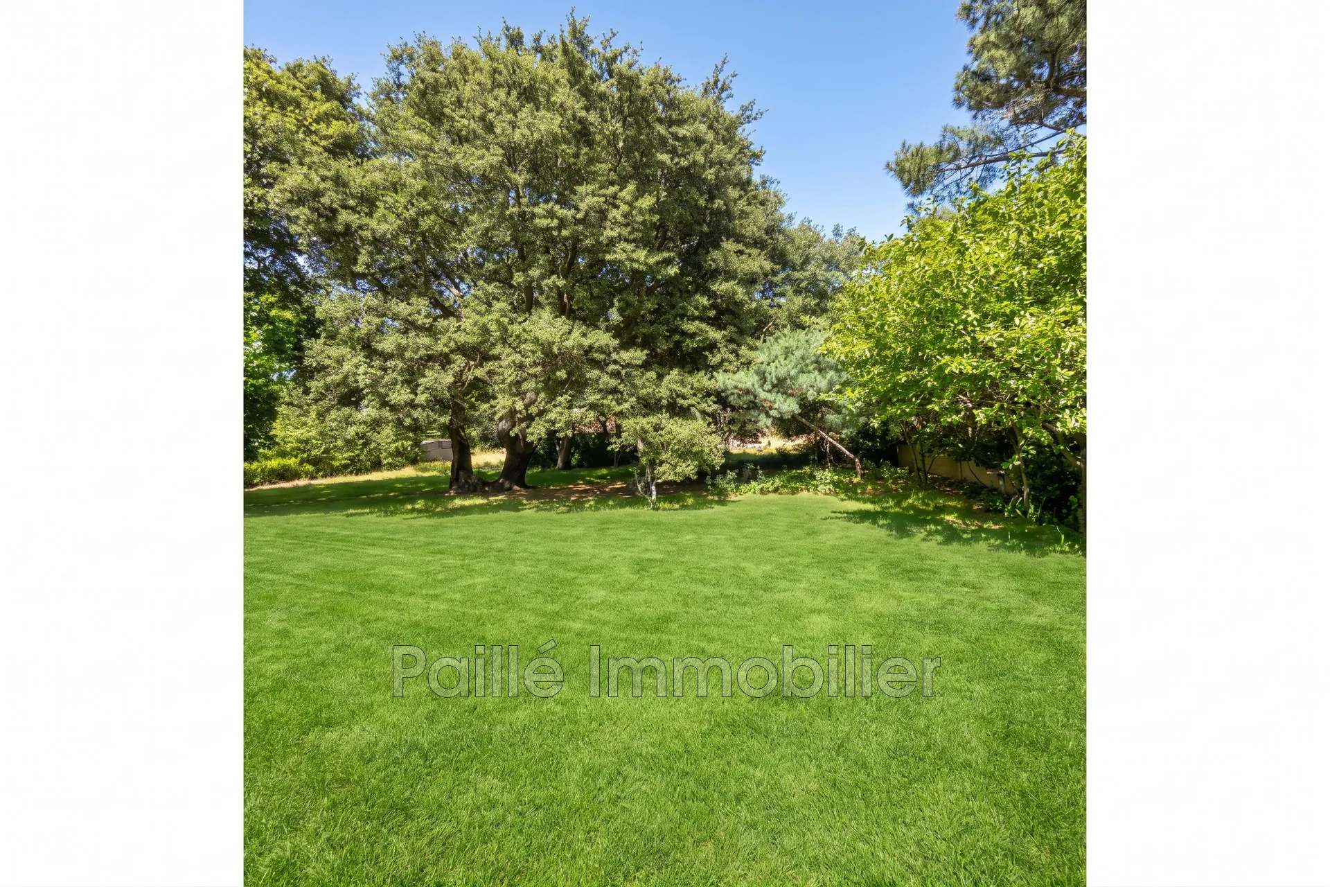Superbe terrain constructible de 1 000 m² proche de la plage de la Chambrette à Le Verdon-sur-Mer
