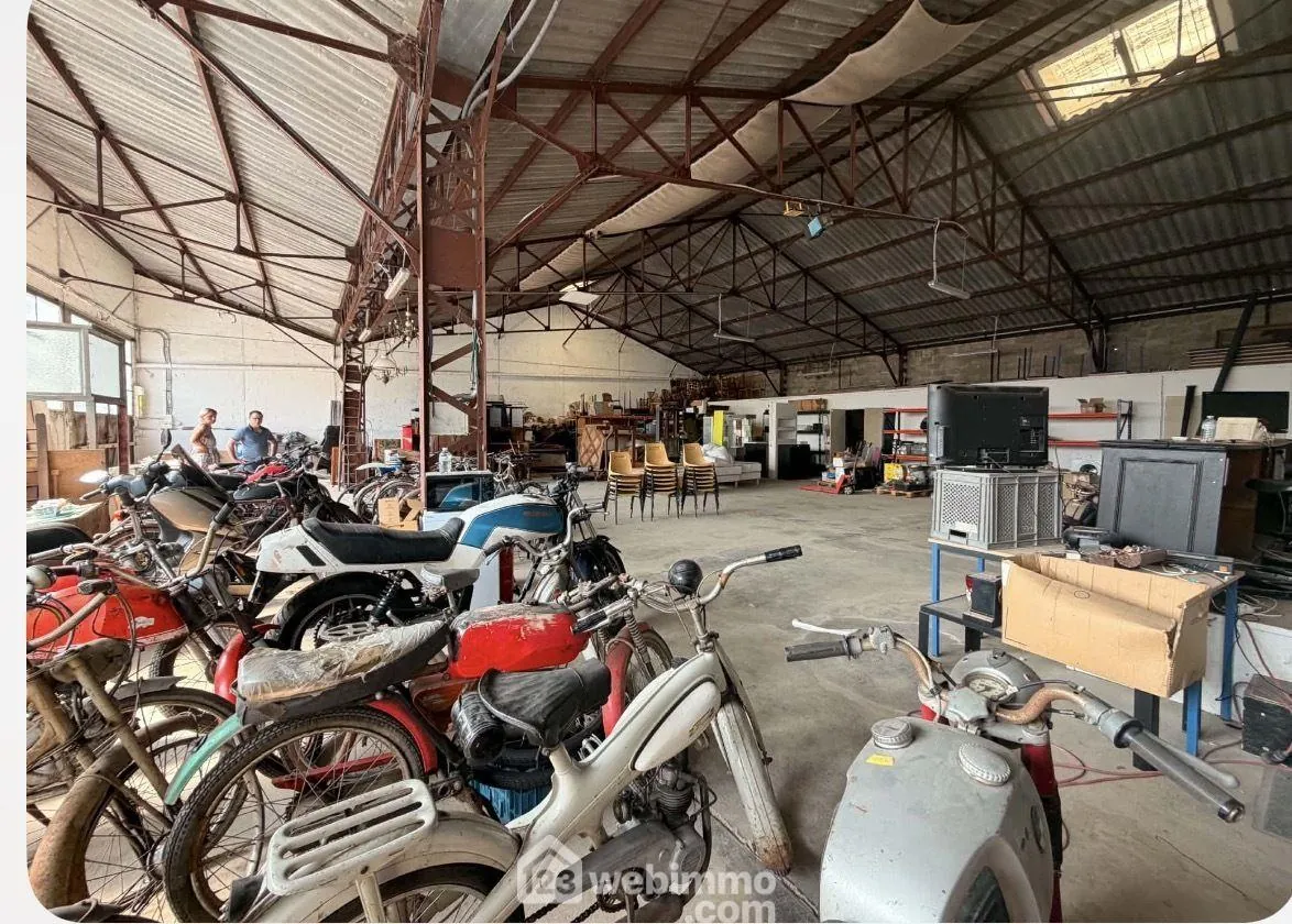 Local professionnel spacieux de 400 m² à Laon pour votre activité 
