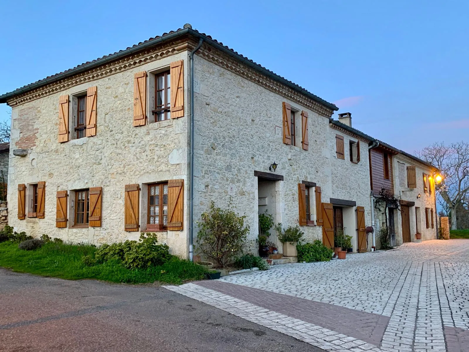 Maison familiale en pierre avec 4 chambres à Mauvezin