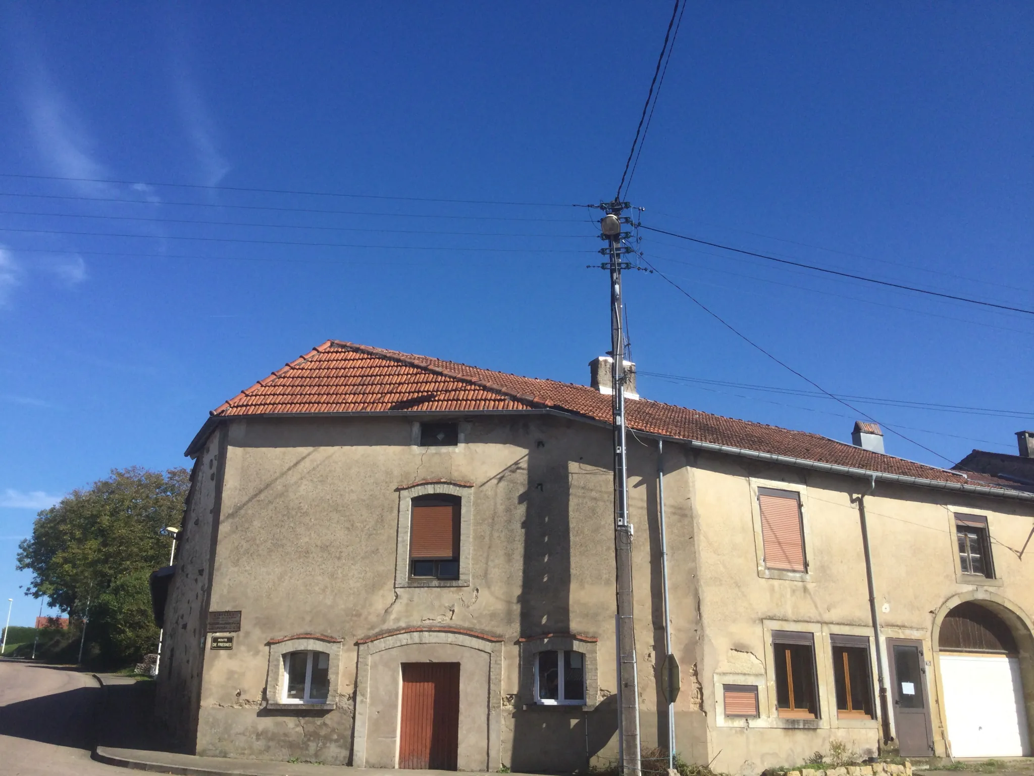 Charmante maison de village à Ainvelle dans les Vosges avec grand terrain