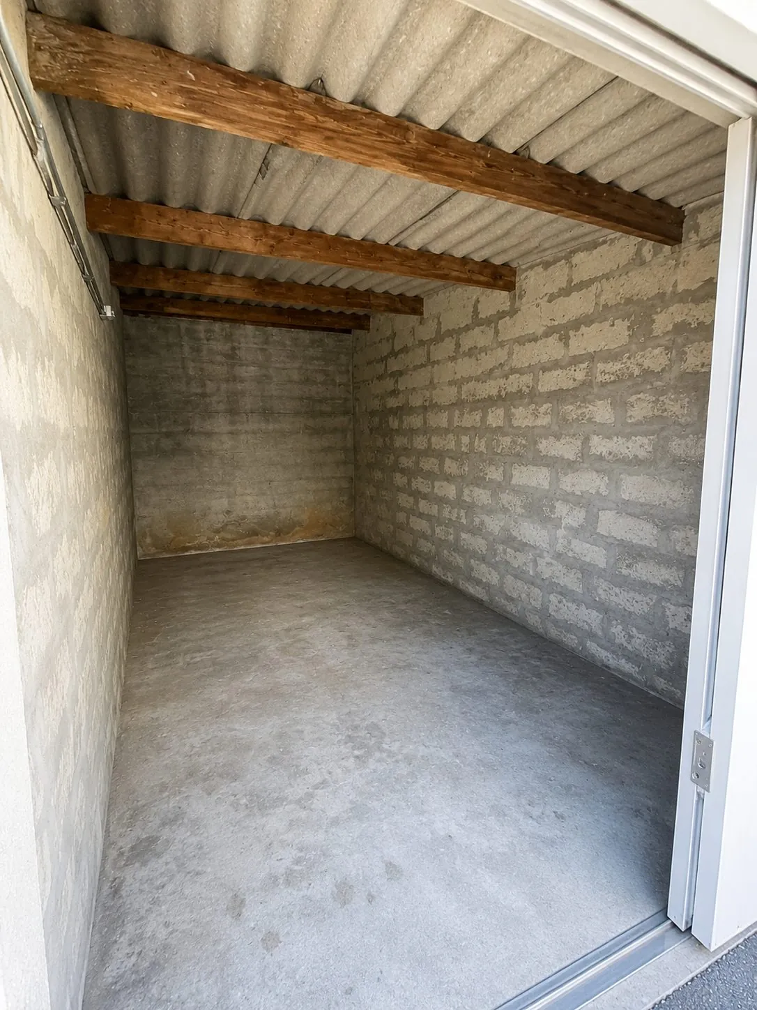 Garage fermé à vendre à Vannes – Emplacement privilégié proche centre et gare 