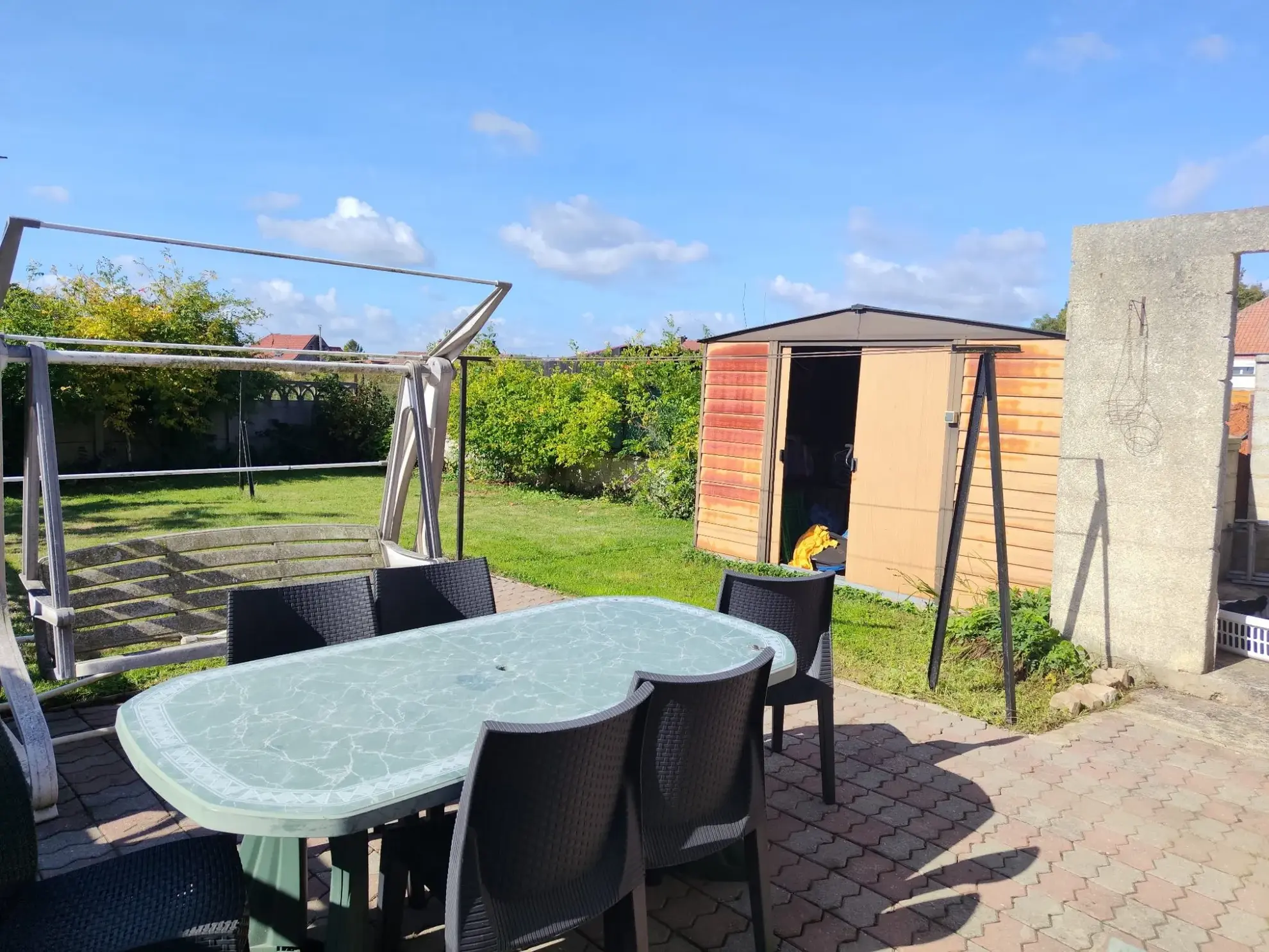 Maison familiale à Solesmes avec 3 chambres, jardin et véranda –Calme et espace 