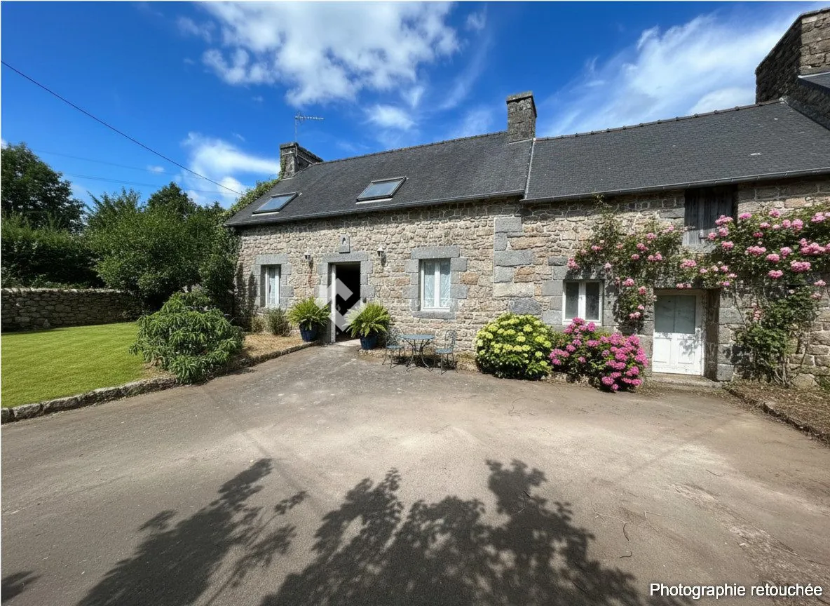 Maison en pierre à rénover avec grand terrain — Saint-Julien, proximité Saint-Brieuc 