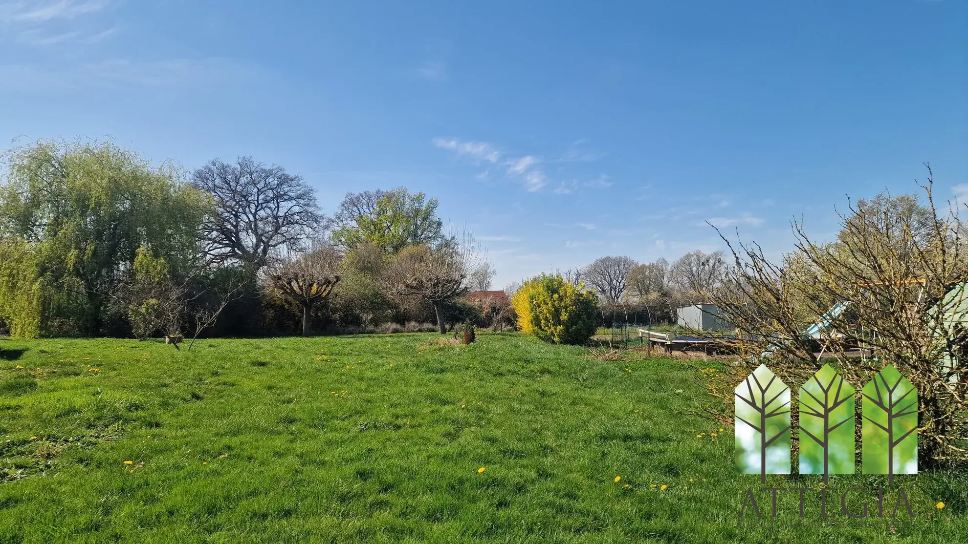 Maison 4 chambres avec jardin, terrasse et piscine à Urciers 36160 