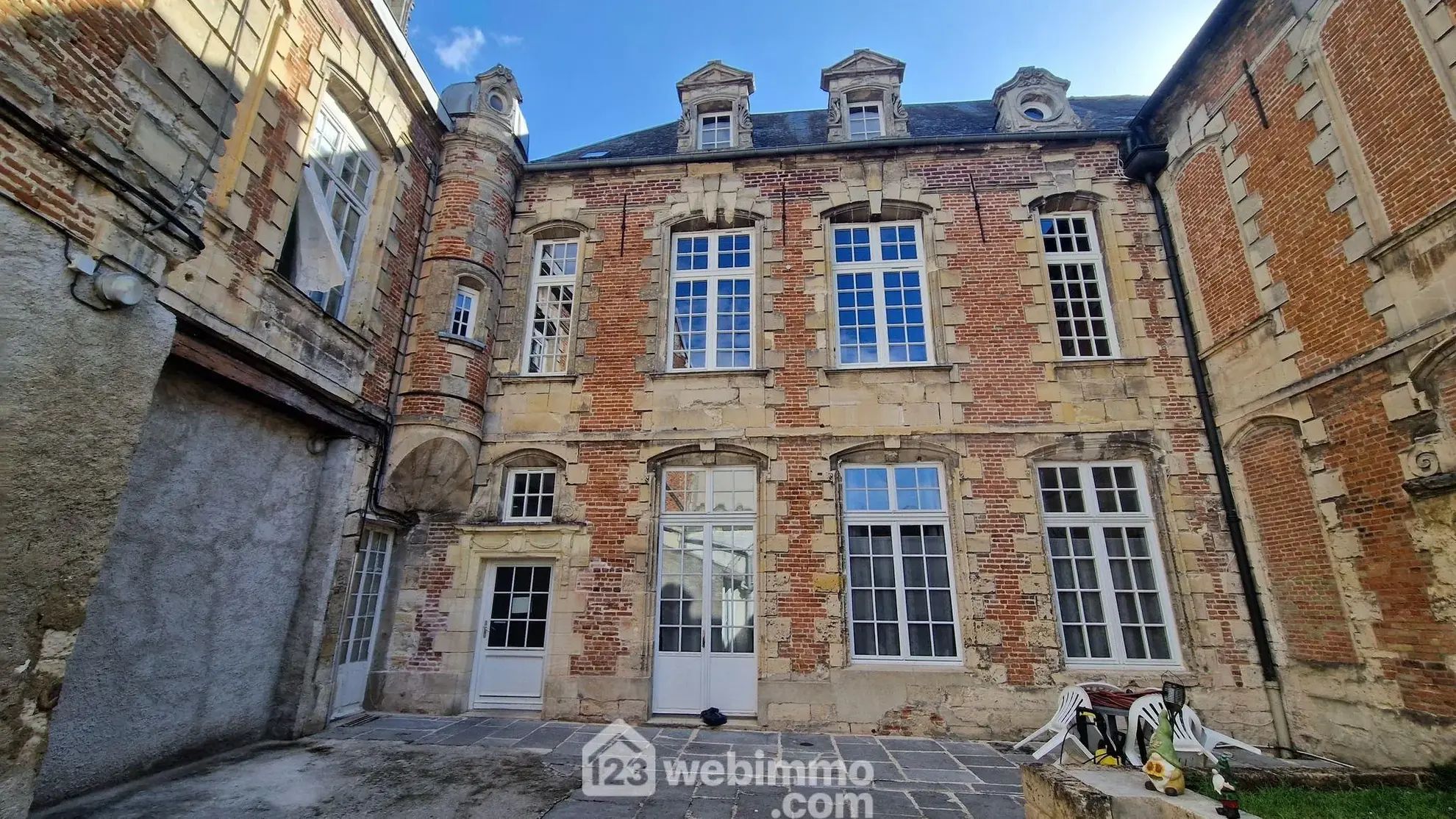 Appartement de 43 m² à Laon, charme et authenticité au cœur de la ville