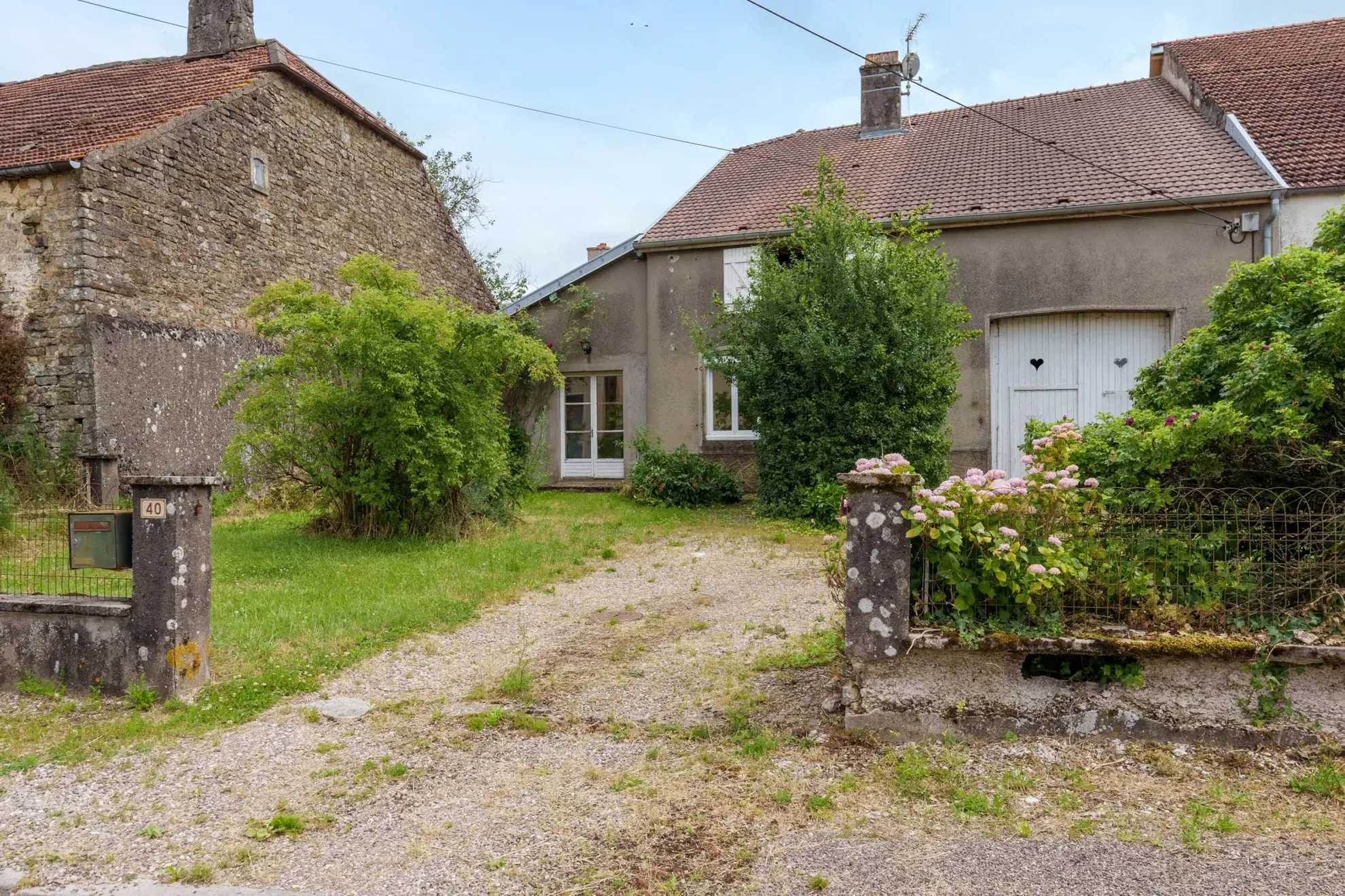 Maison à rénover de 125 m² avec terrain et dépendances à Fayl-Billot