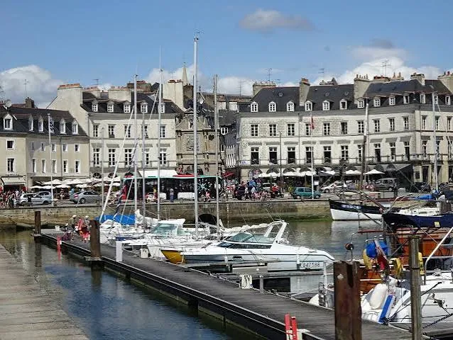 Studio à Vannes Port - Superficie 23 m² avec parking et cave