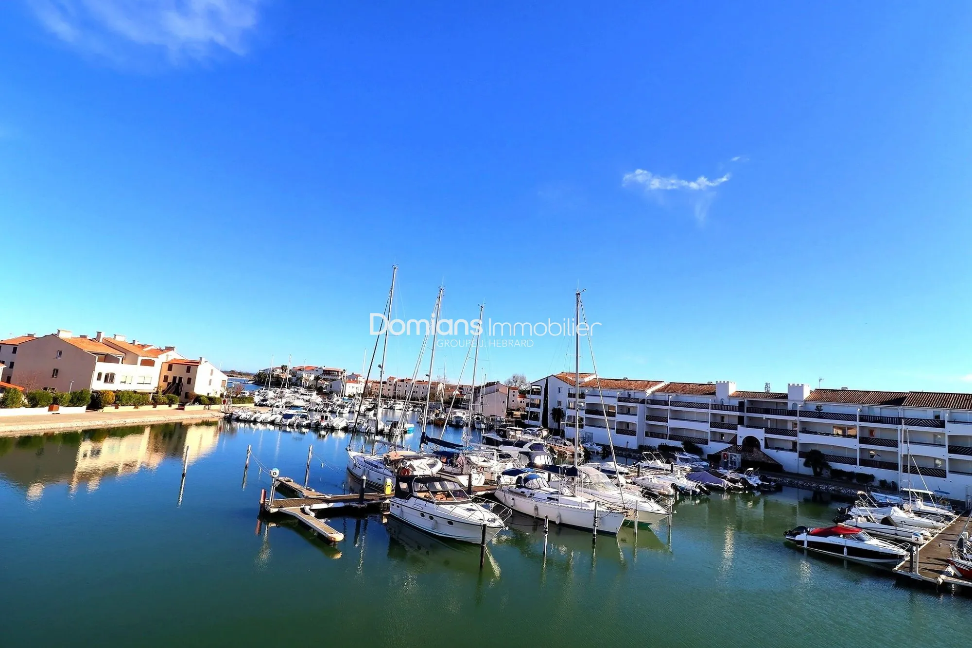 Bel appartement T2 avec mezzanine et vue marina à Saint-Cyprien