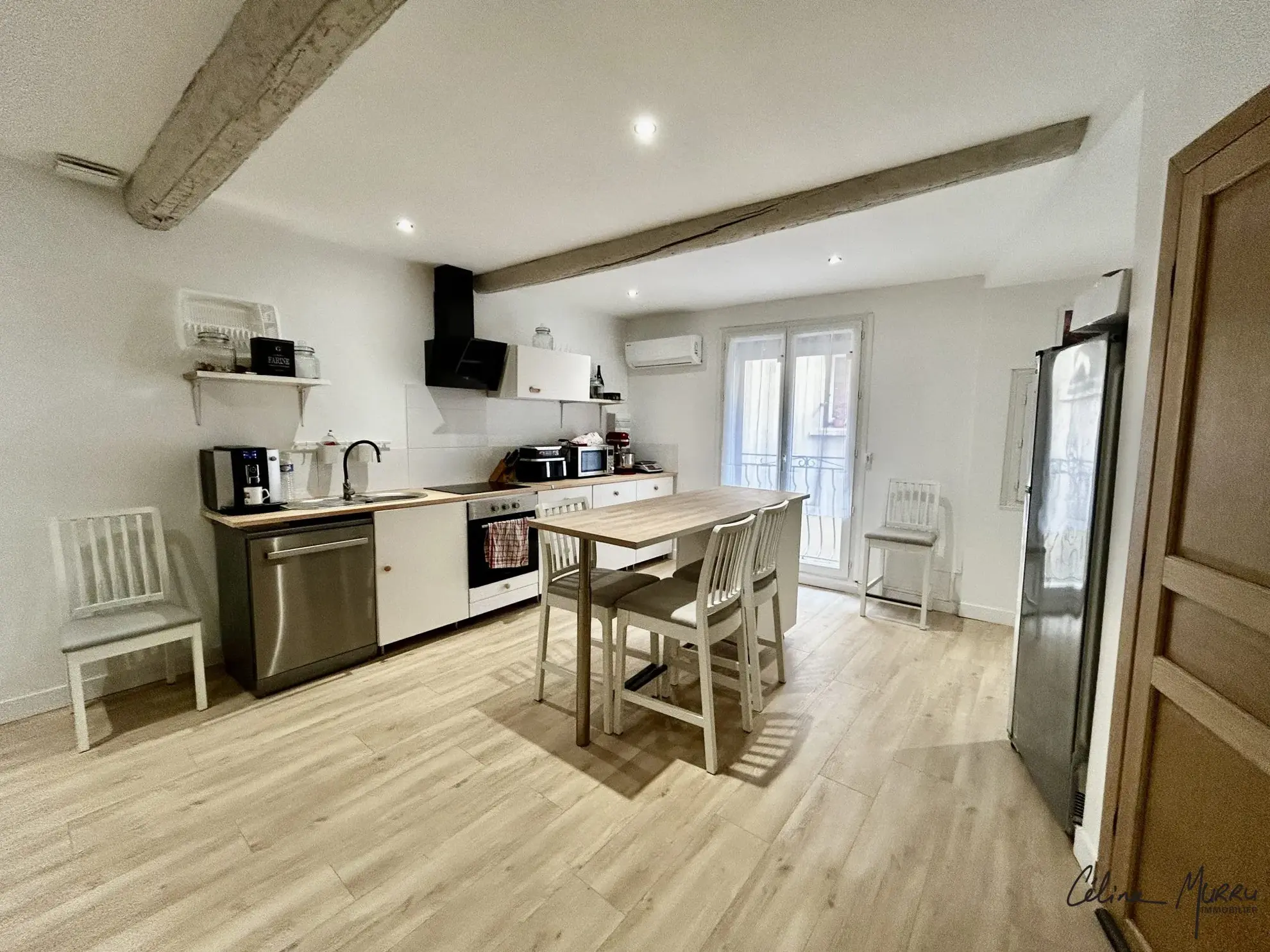 Maison de ville rénovée avec garage au cœur de Sérignan