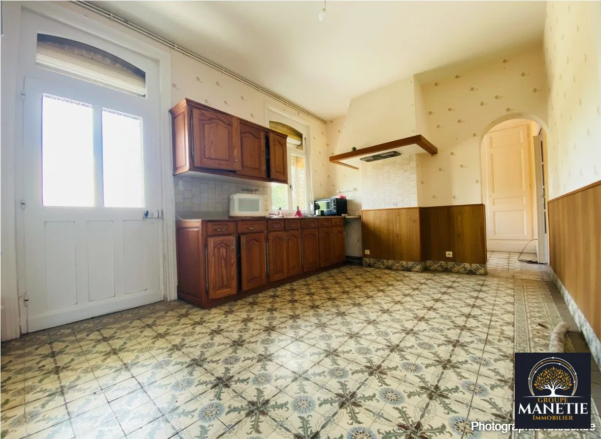 Maison individuelle à rénover à 15 min d'Arras, grand jardin, 3 chambres 