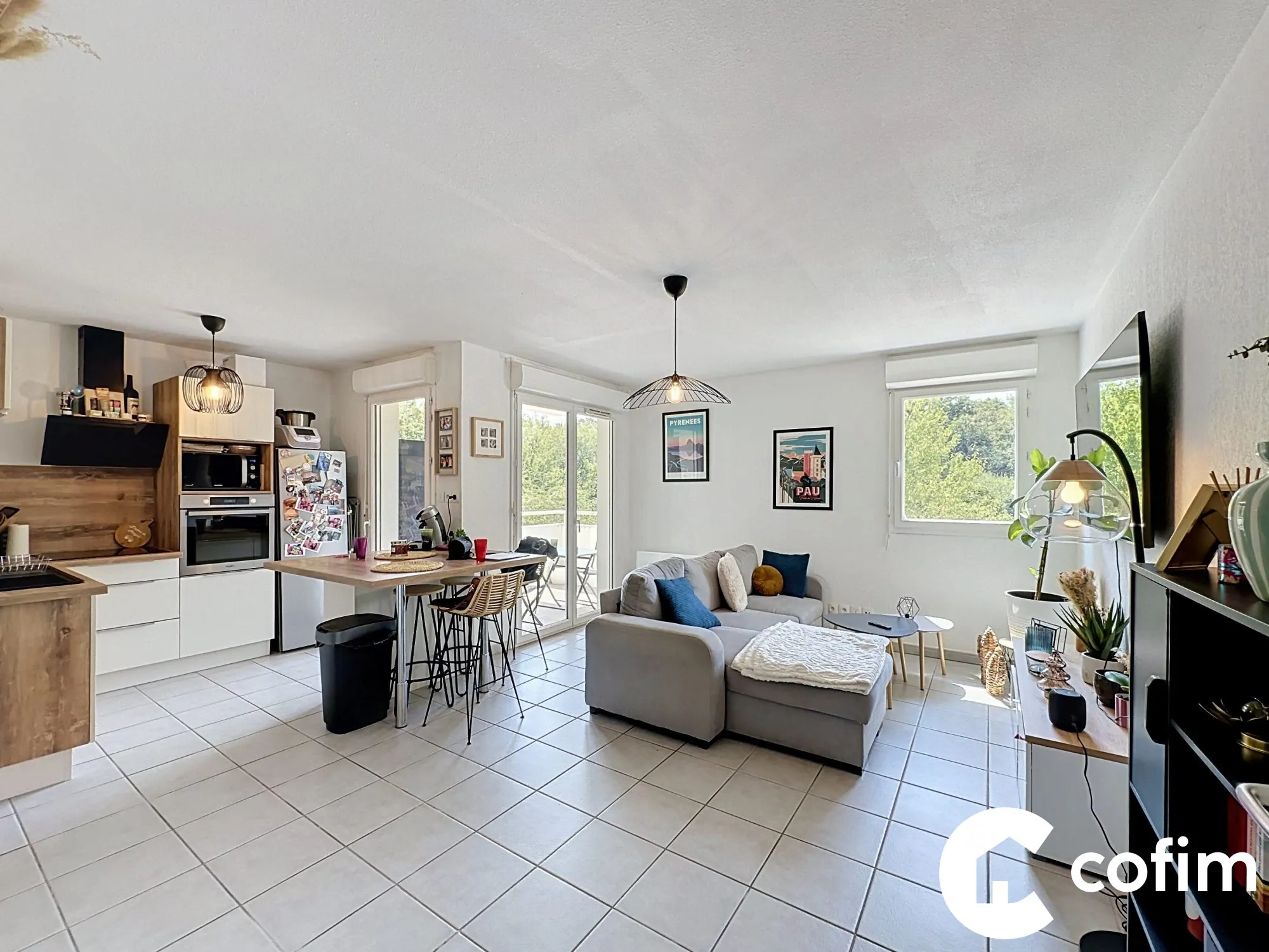 Magnifique T2 avec piscine, parking privé et balcon à Billère