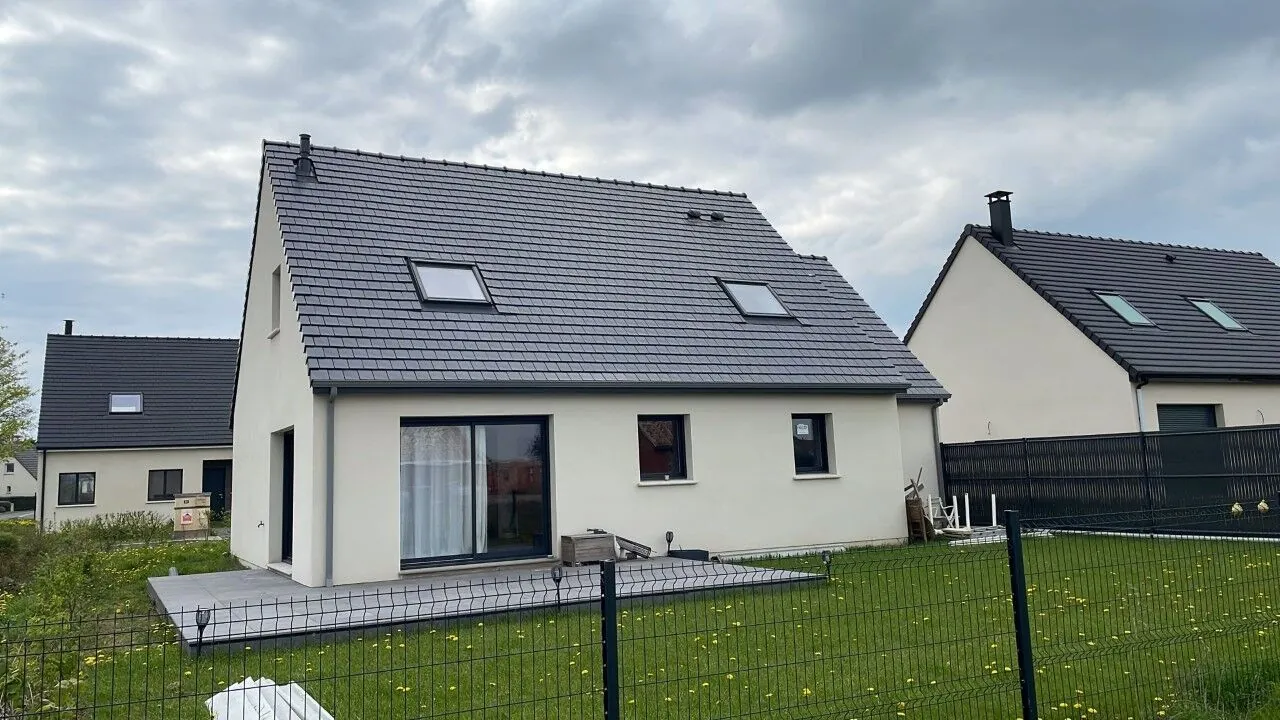 Maison neuve contemporaine à Lahoussoye - Projet personnalisé et économique