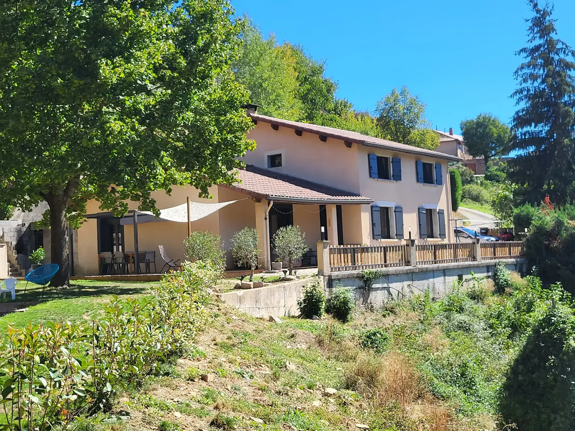 Superbe maison T6 avec grand terrain et vue panoramique à Saint-Michel-d’Aurance