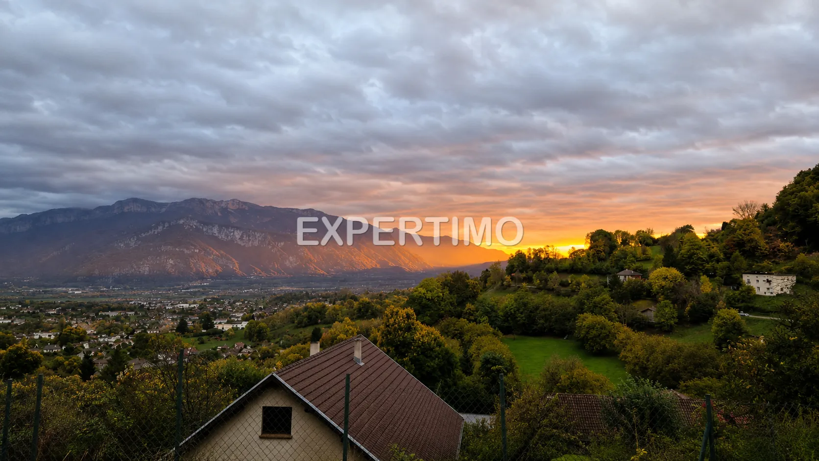 Maison à rénover avec vue exceptionnelle à Tolvon, Saint-Étienne-de-Crossey, proche de Voiron