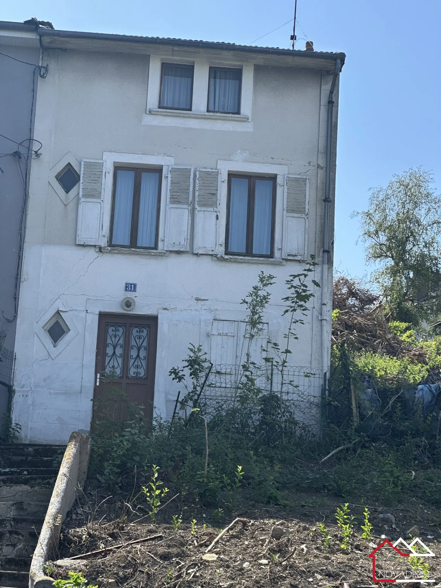 Terrain constructible à Saint Julien Les Metz avec maison à rénover - Possibilité de construire