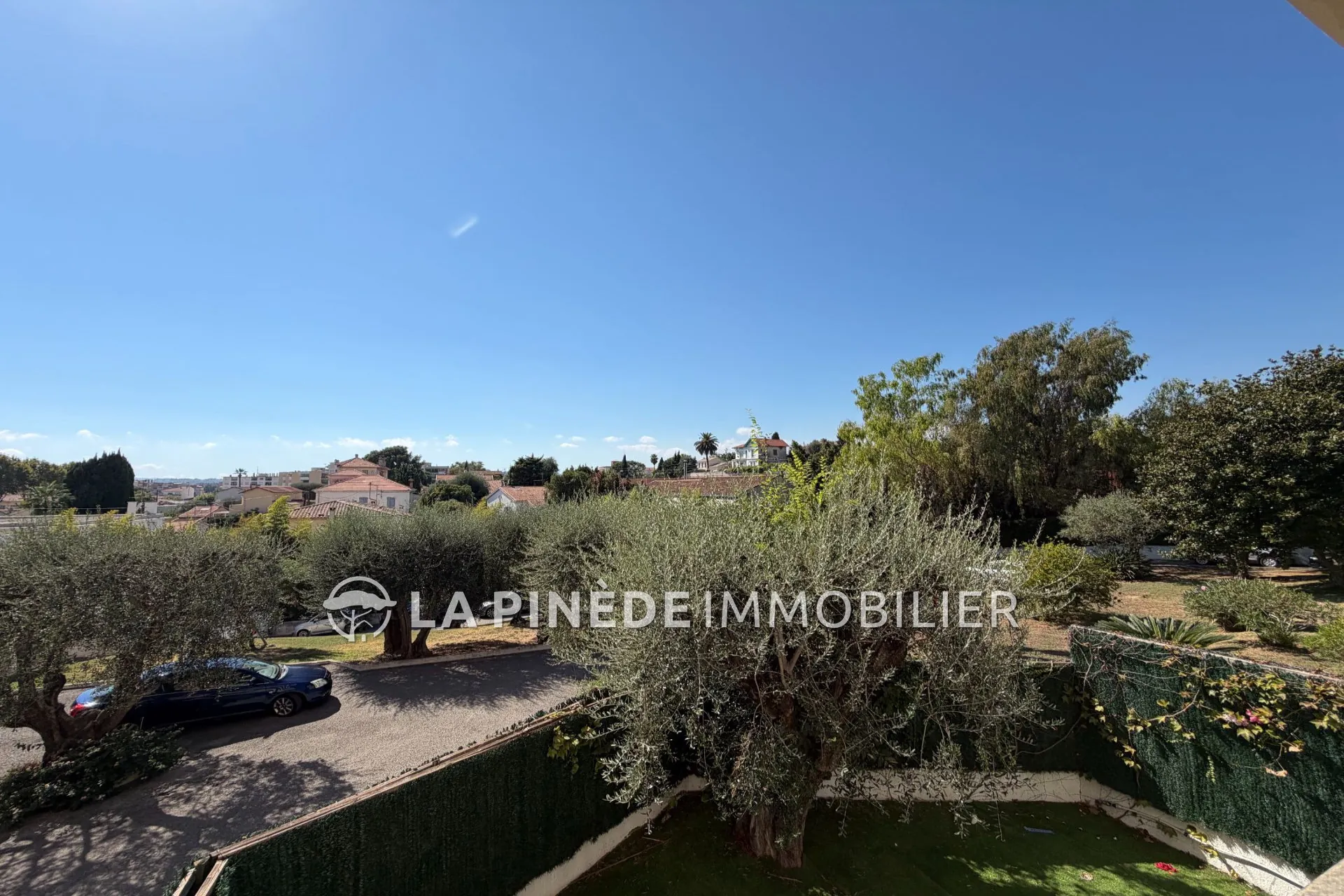 Vente appartement 1 pièce à Cagnes-sur-Mer avec terrasse et parking privé