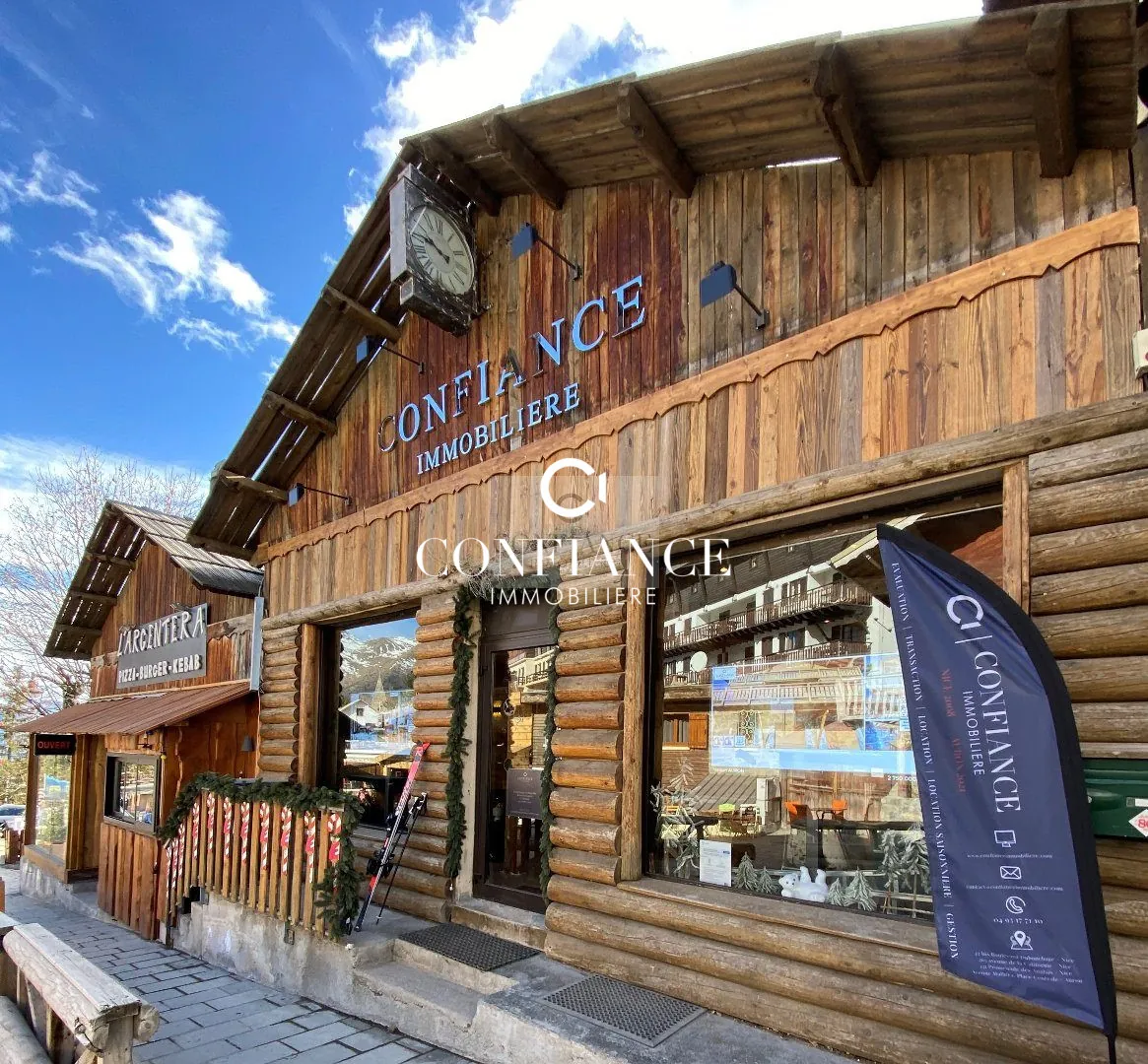 Parking intérieur à vendre dans le centre d'Auron - Option garage et électrification