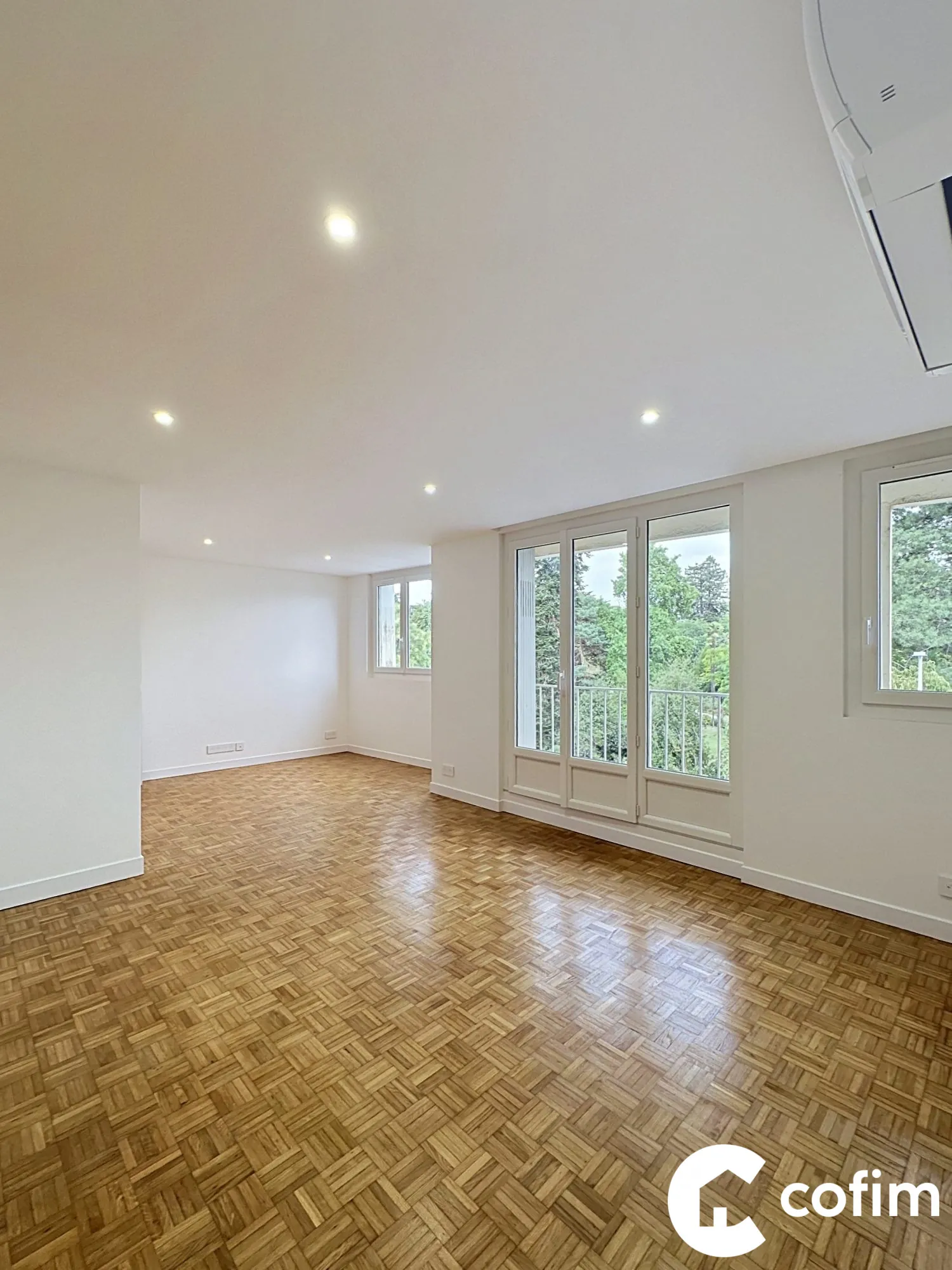 Appartement T4 rénové de 80 m² avec vue sur le Jardin Massey à Tarbes