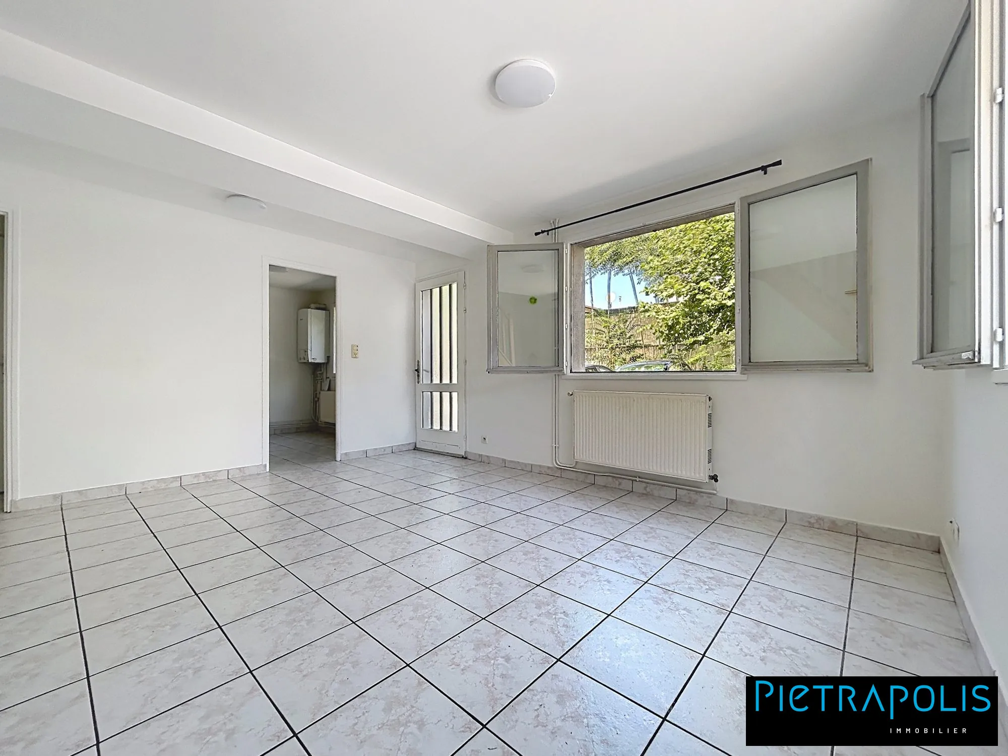 Duplex T3 à vendre à Villeurbanne avec extérieur, cave et stationnement
